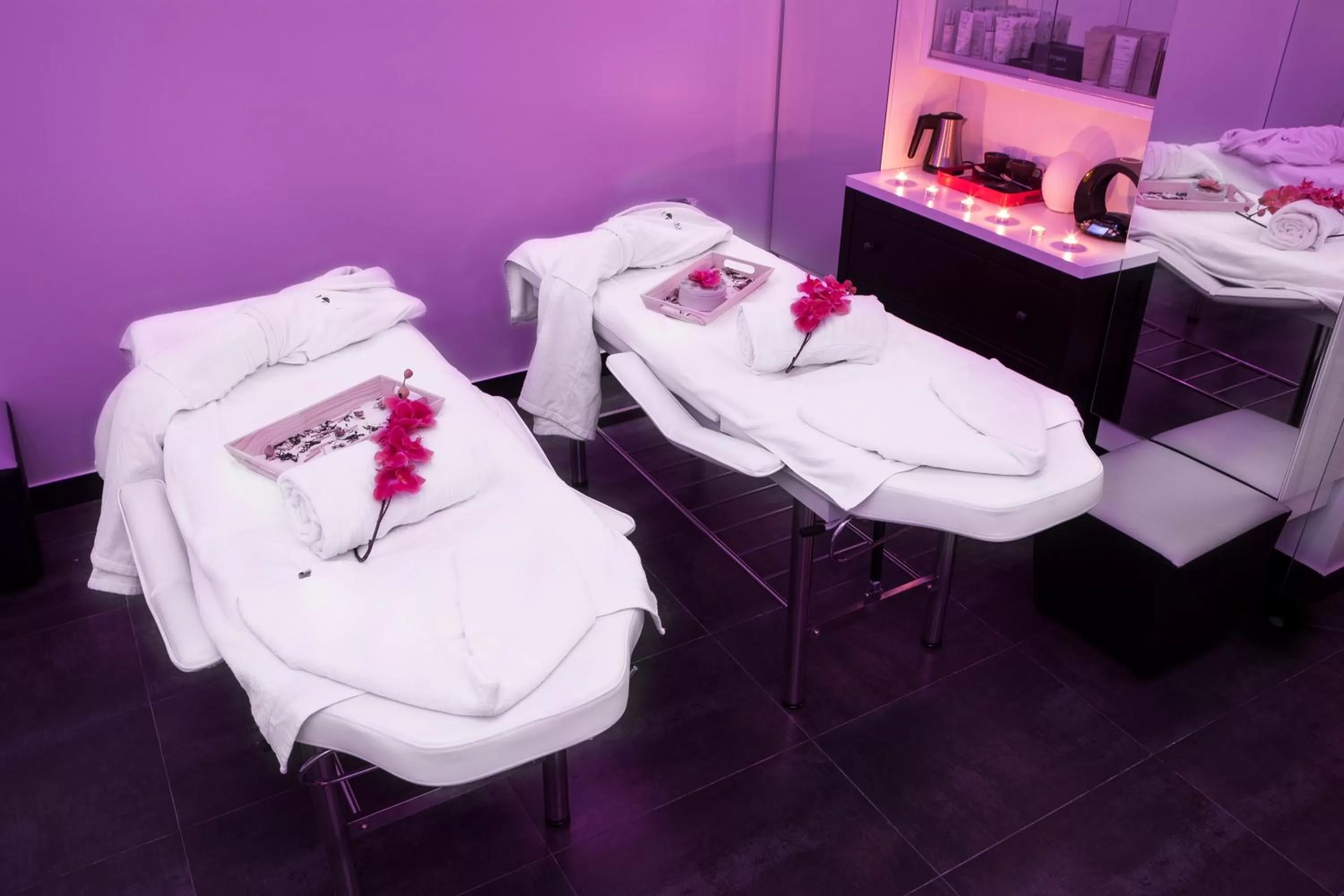 Massage in L'Empire Paris - Louvre