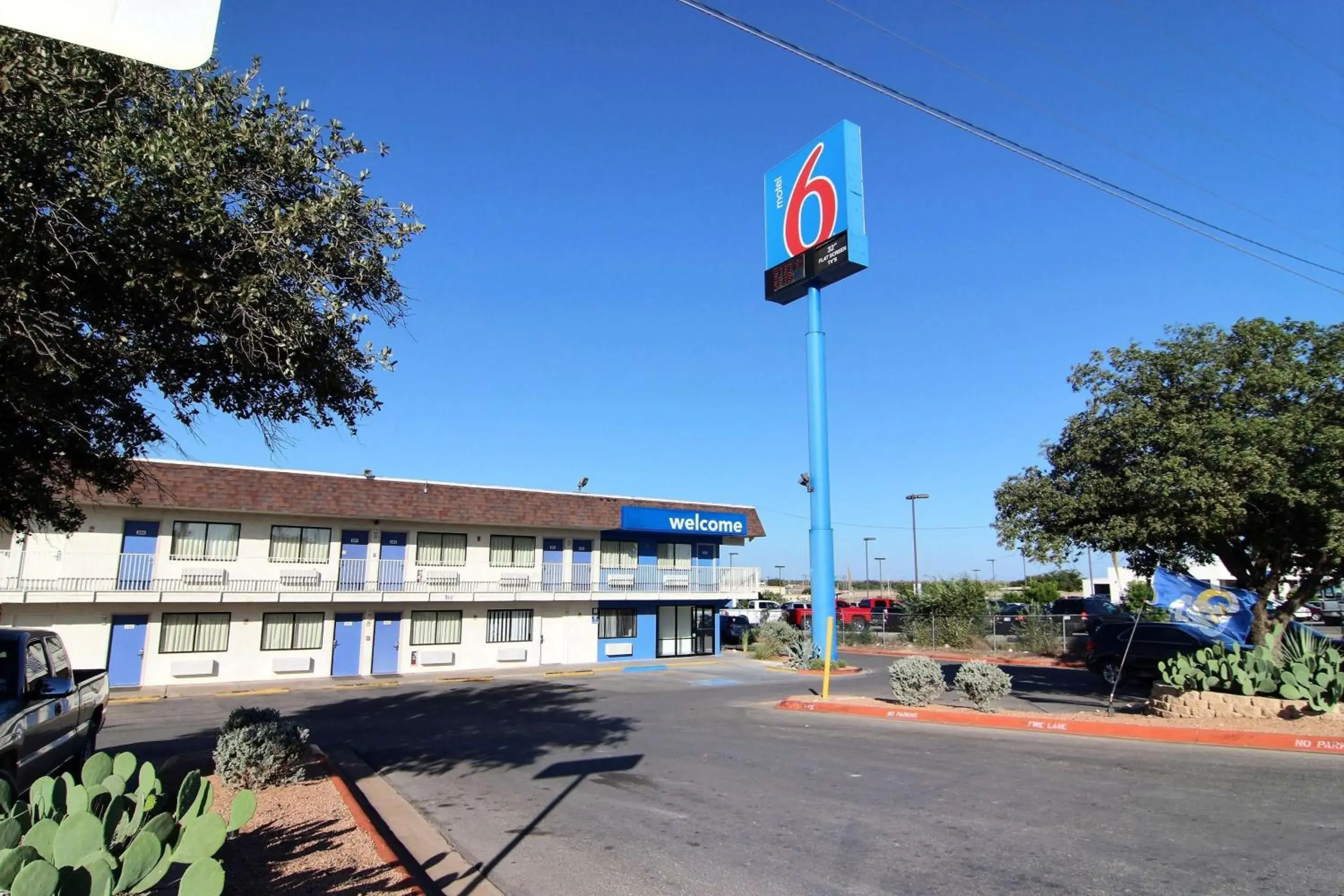 Property Building in Motel 6 San Angelo, TX