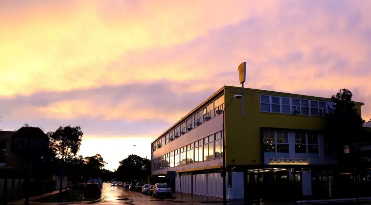 Property Building in Beach Road Hotel