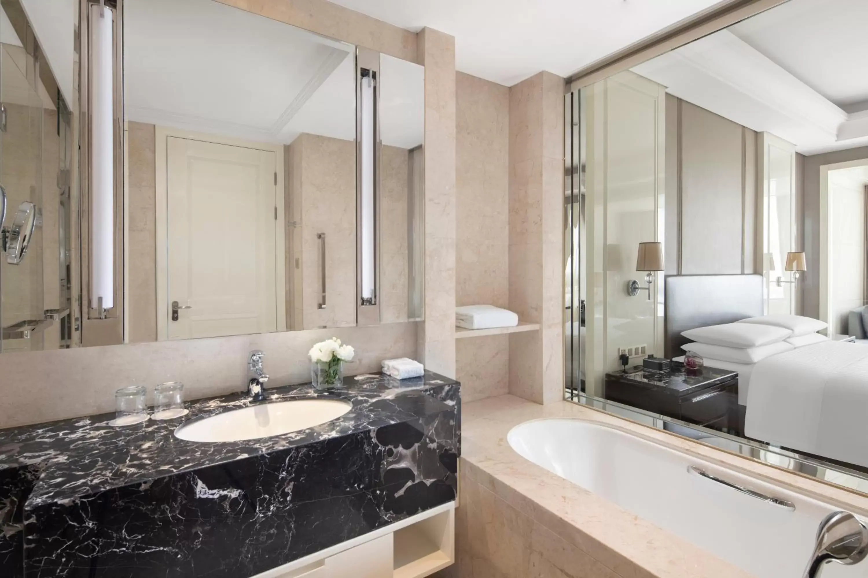 Bathroom in Zhejiang Taizhou Marriott Hotel