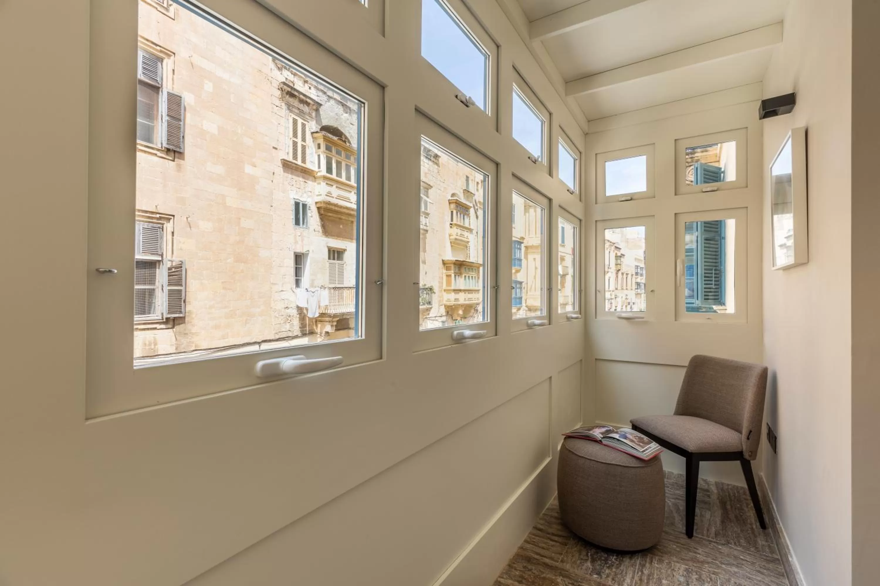 Balcony/Terrace in Iniala Harbour House