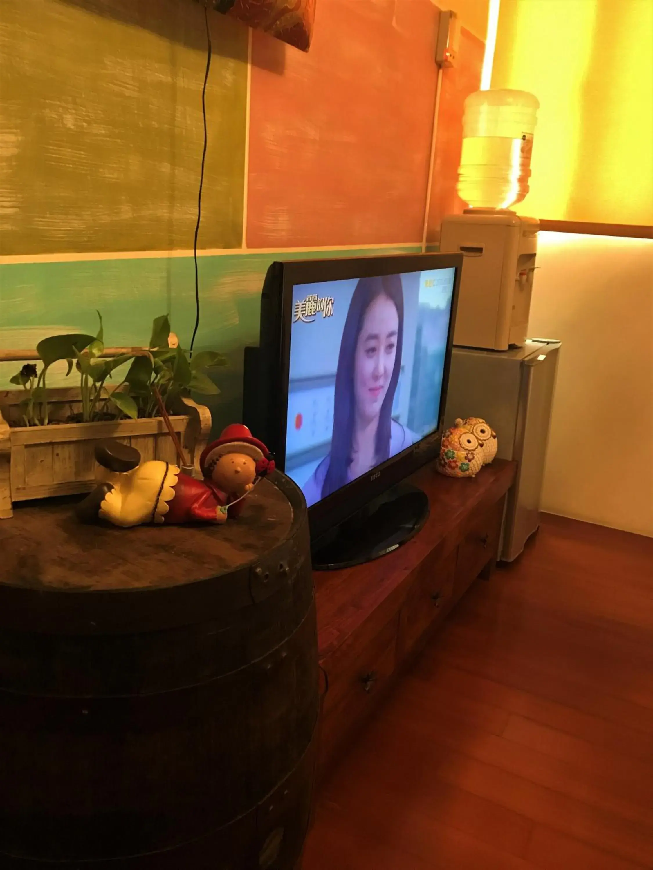 Photo of the whole room, TV/Entertainment Center in Hualien Paris Home B&B