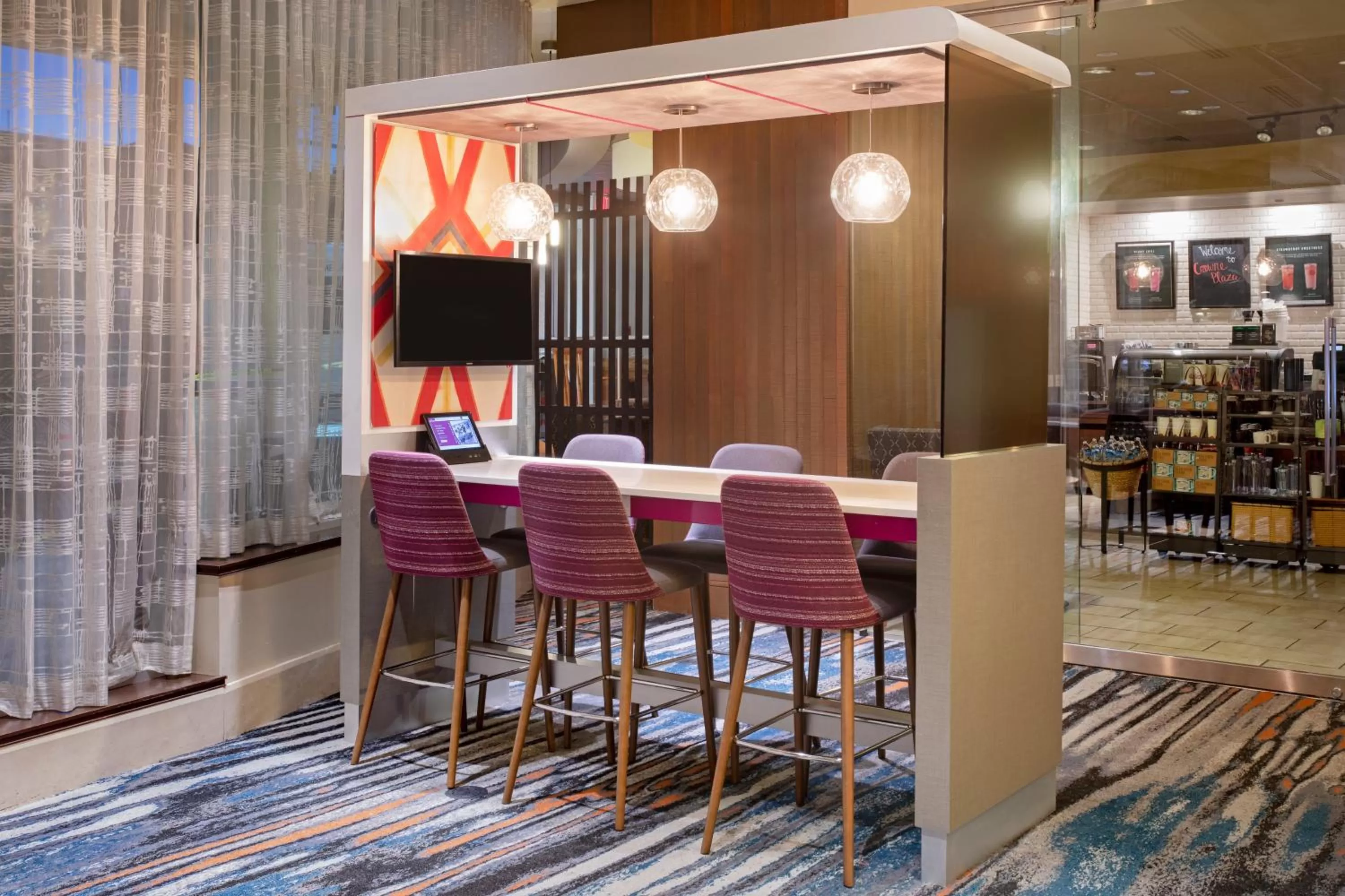 Lobby or reception in Crowne Plaza Kansas City Downtown by IHG