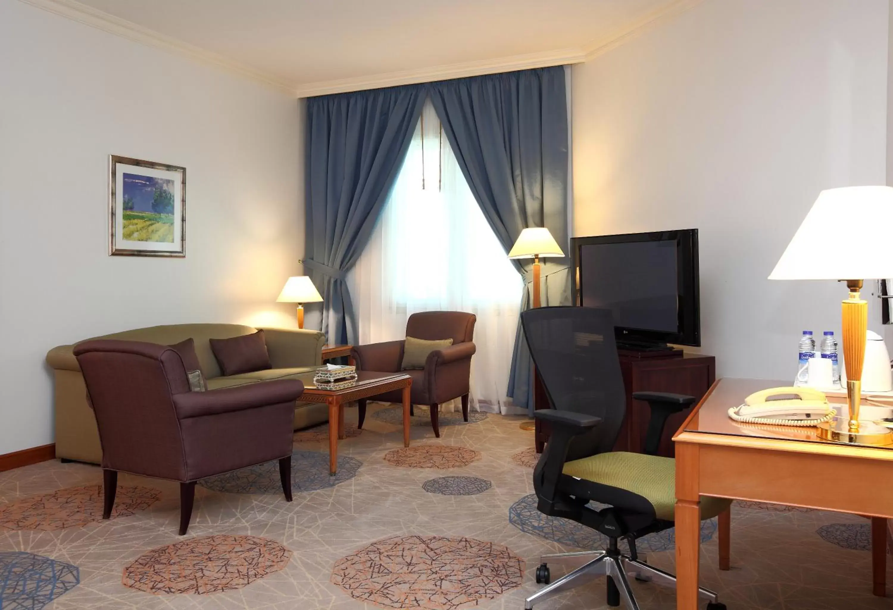 Bedroom, Seating Area in Holiday Inn Al Khobar, an IHG Hotel
