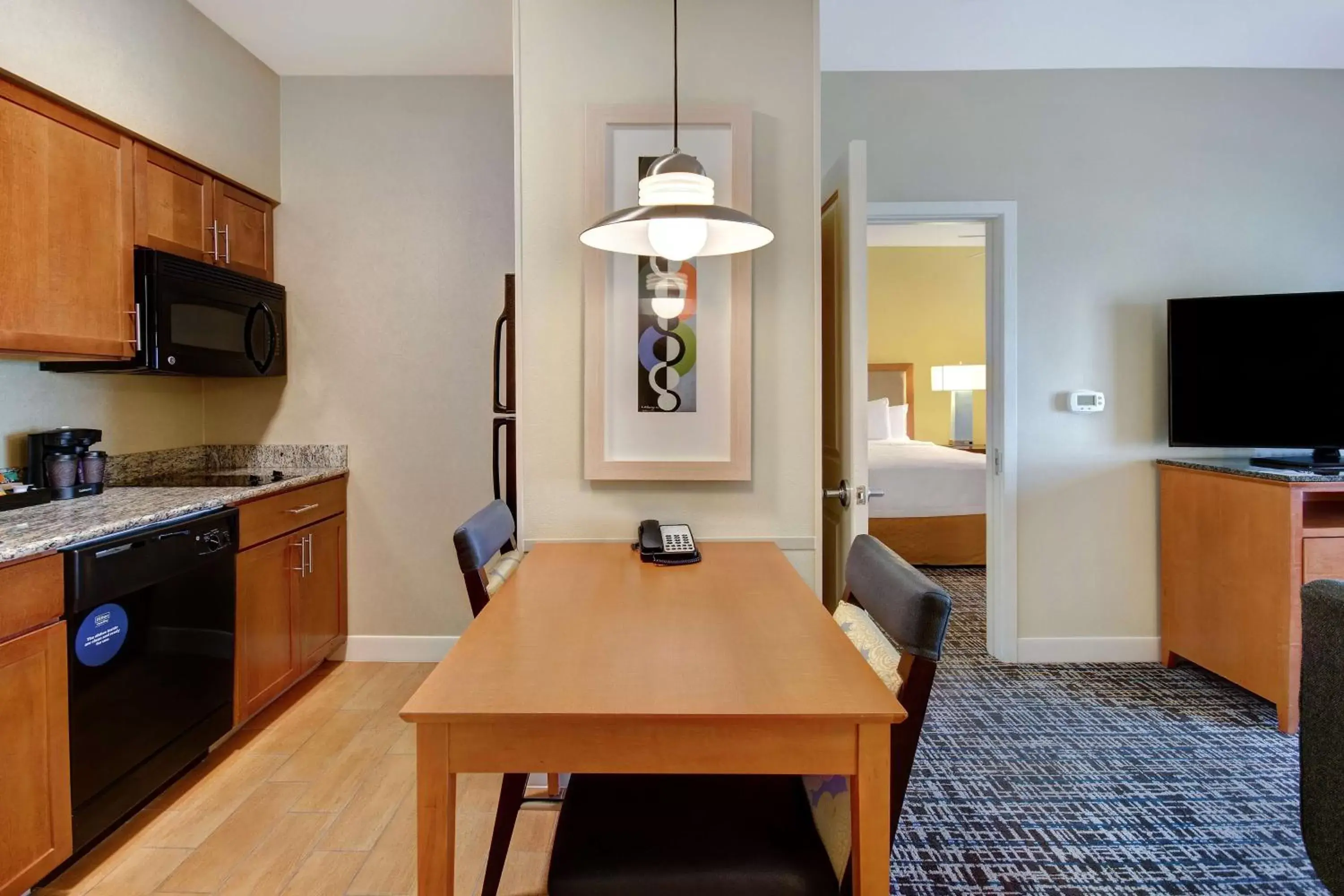 Kitchen or kitchenette, Dining Area in Homewood Suites Dallas-Frisco