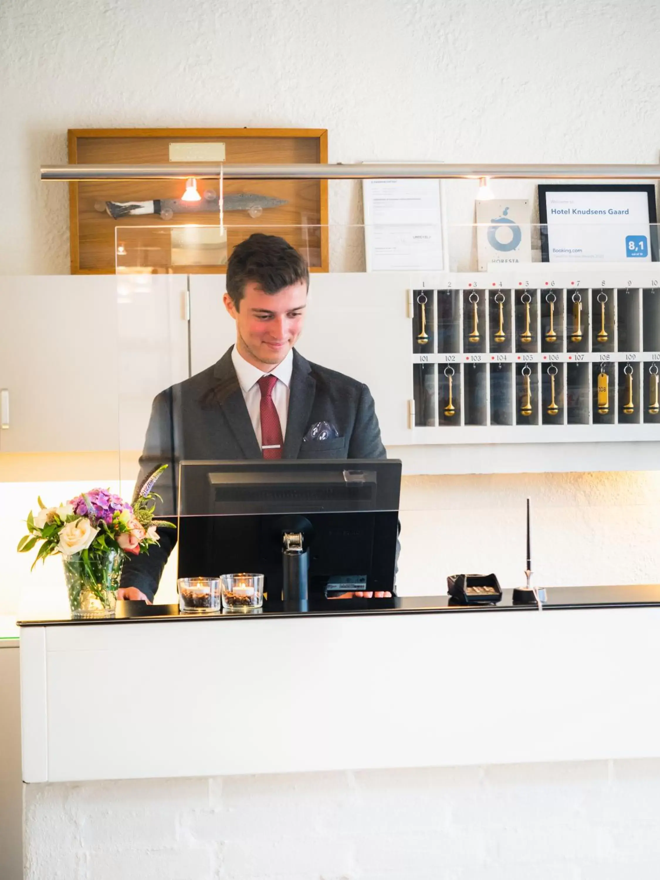 Staff, Lobby/Reception in Hotel Knudsens Gaard