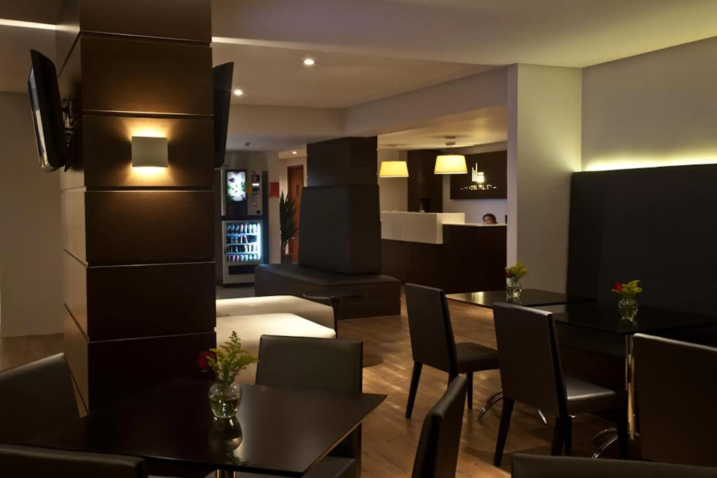 Lobby or reception, Lounge/Bar in H3 Hotel Paulista