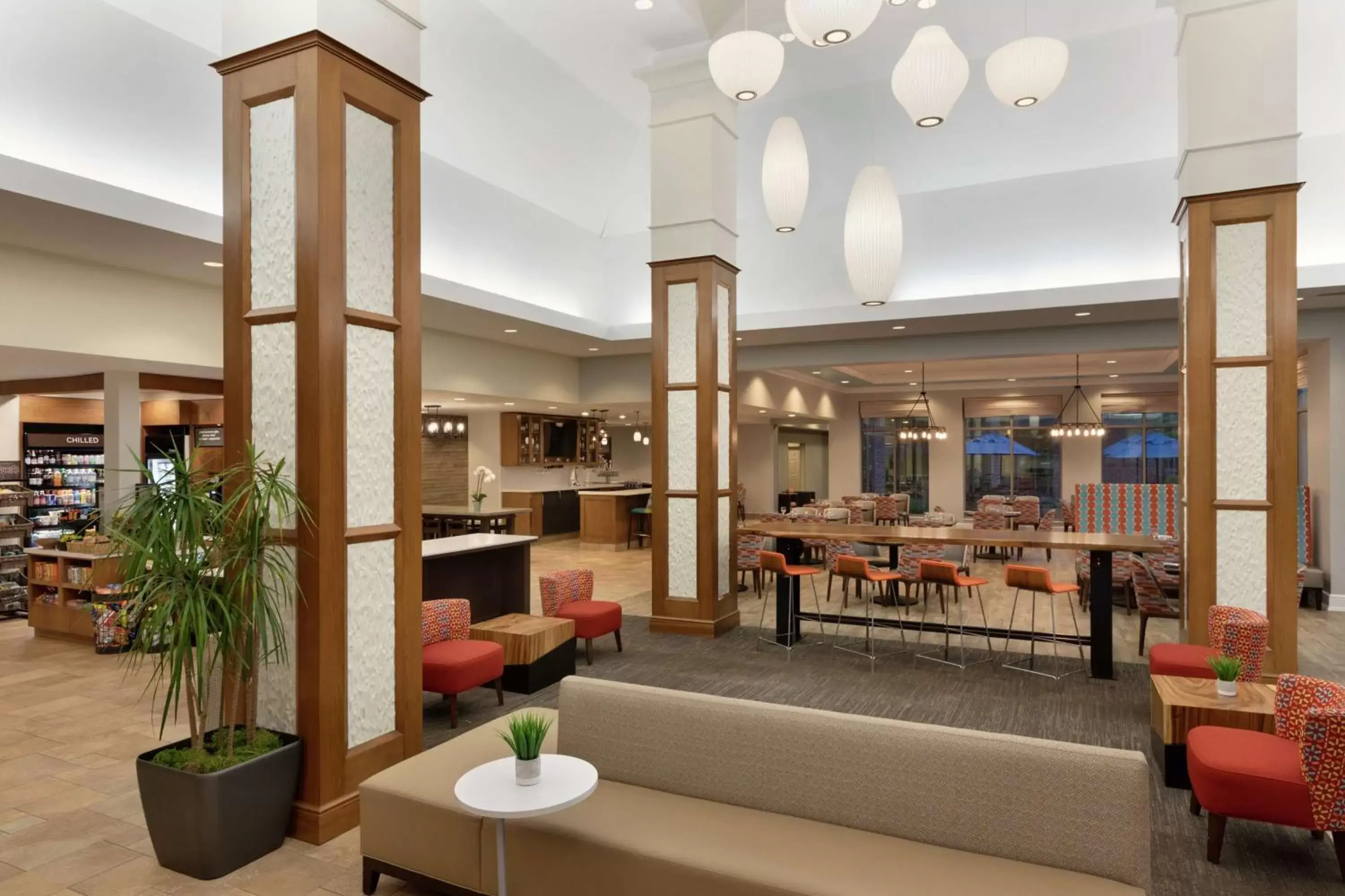 Dining area, Restaurant/Places to Eat in Hilton Garden Inn Stony Brook