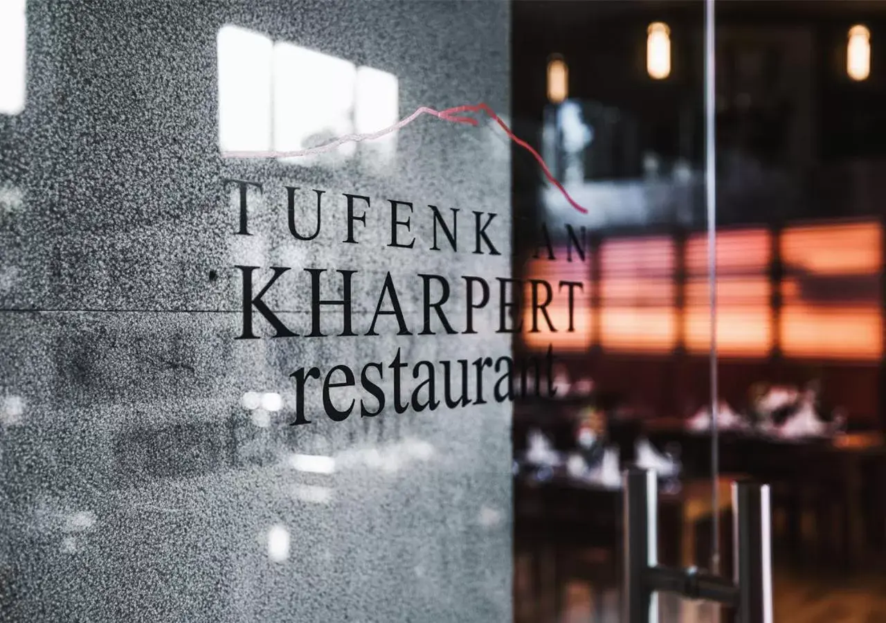Restaurant/places to eat, Property Logo/Sign in Tufenkian Historic Yerevan Hotel