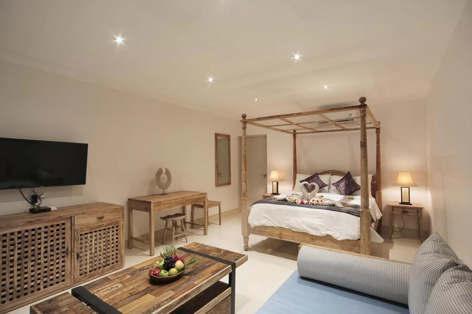 Photo of the whole room, Bed in Gili Meno Mojo Beach Resort