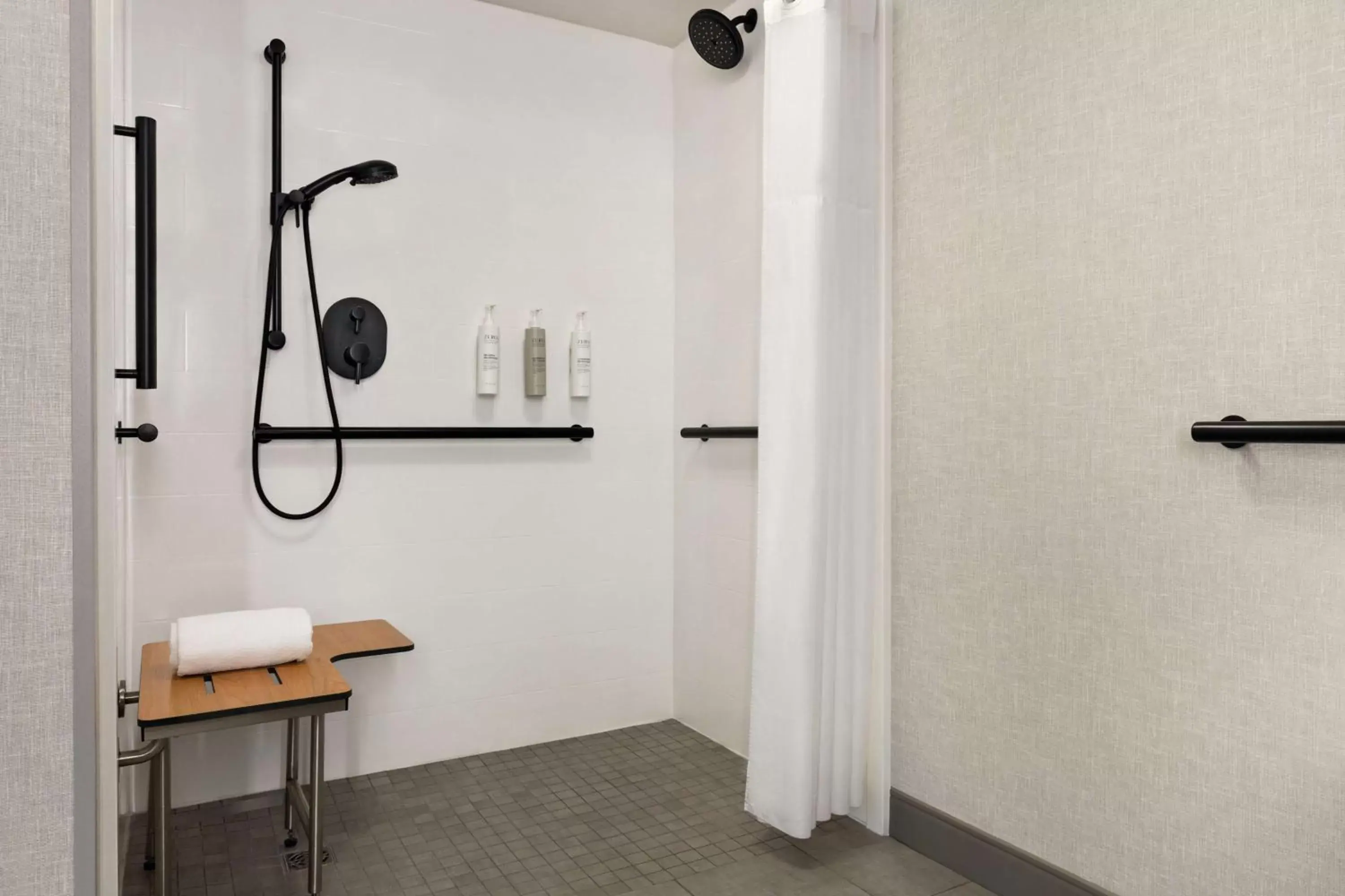 Bathroom in Hampton Inn & Suites Greenville-Downtown-Riverplace