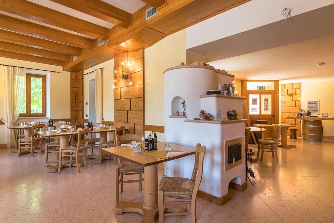 Restaurant/Places to Eat in Locanda Alpina