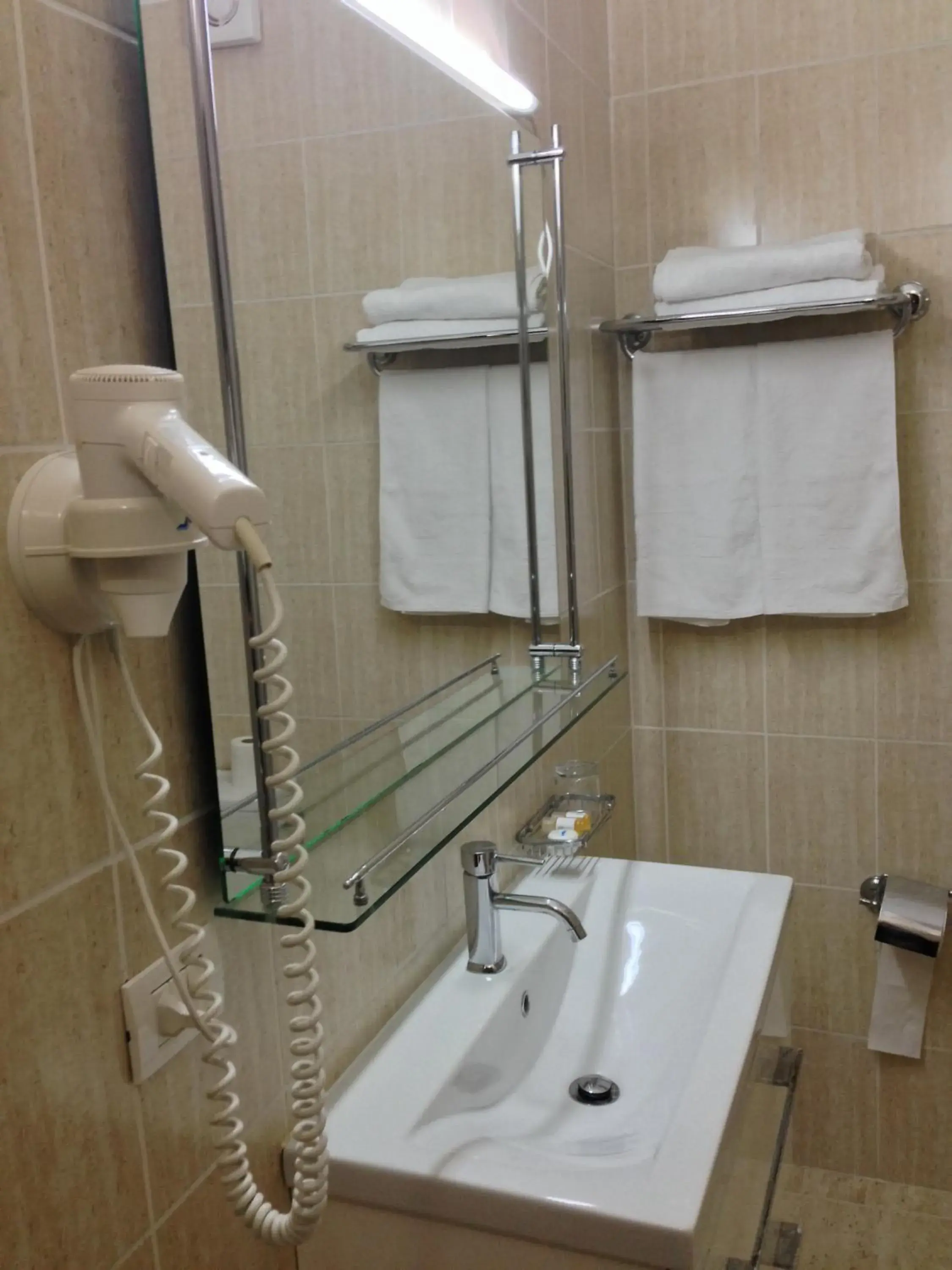 Toilet, Bathroom in Hotel Arvi