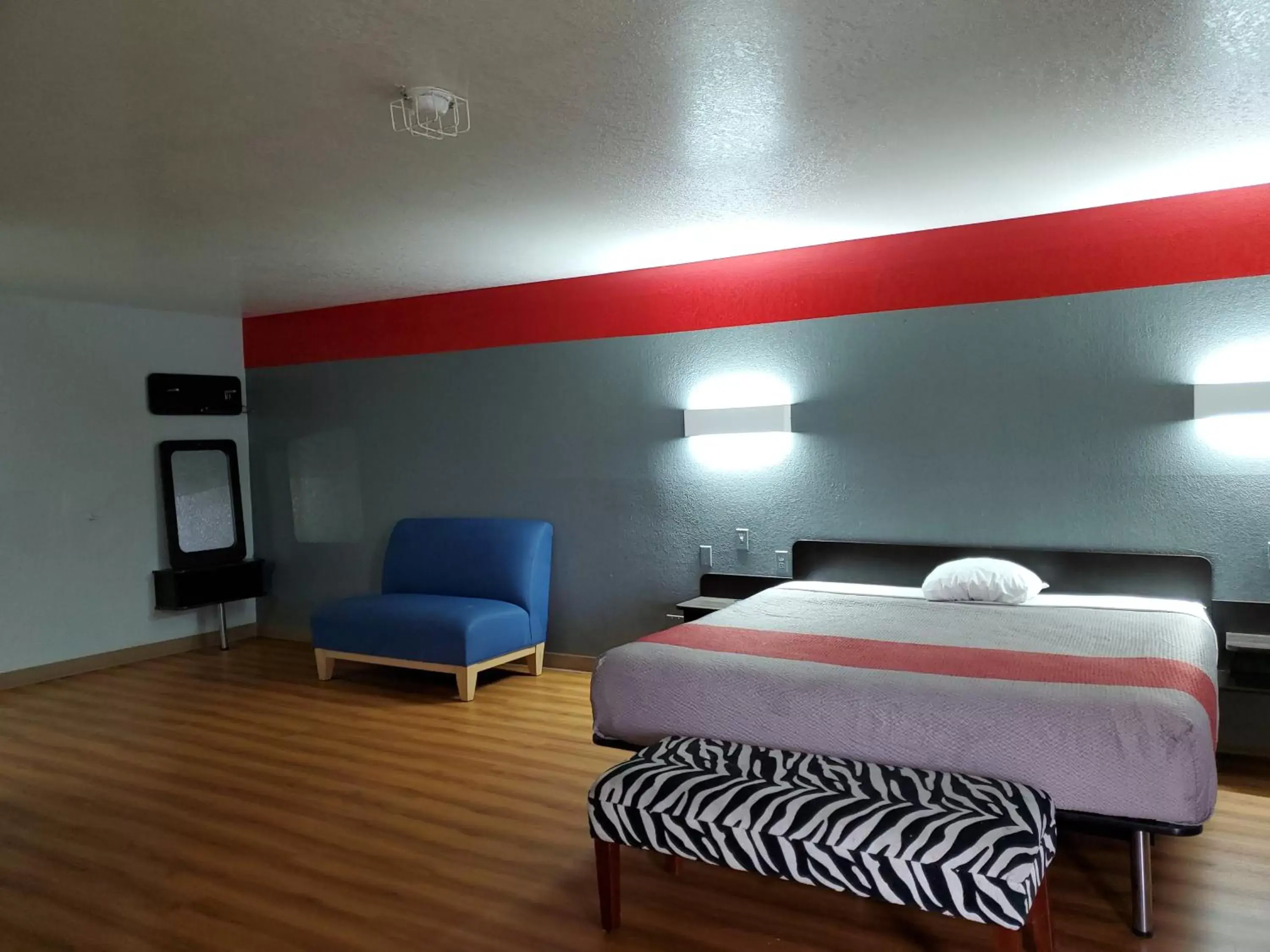 Bedroom in Motel 6 Little Rock AR South