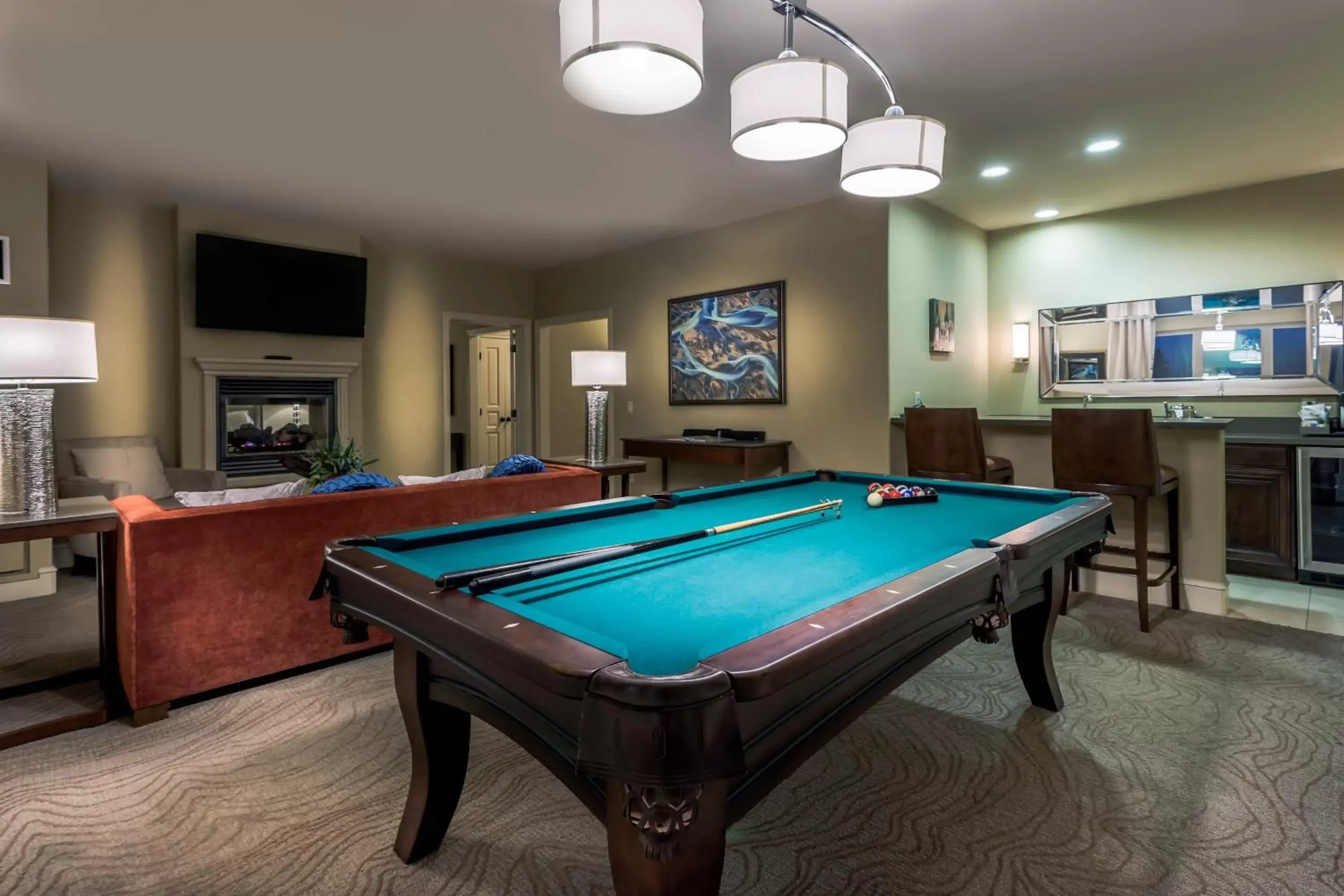 Swimming pool, Billiards in The Westin Sacramento