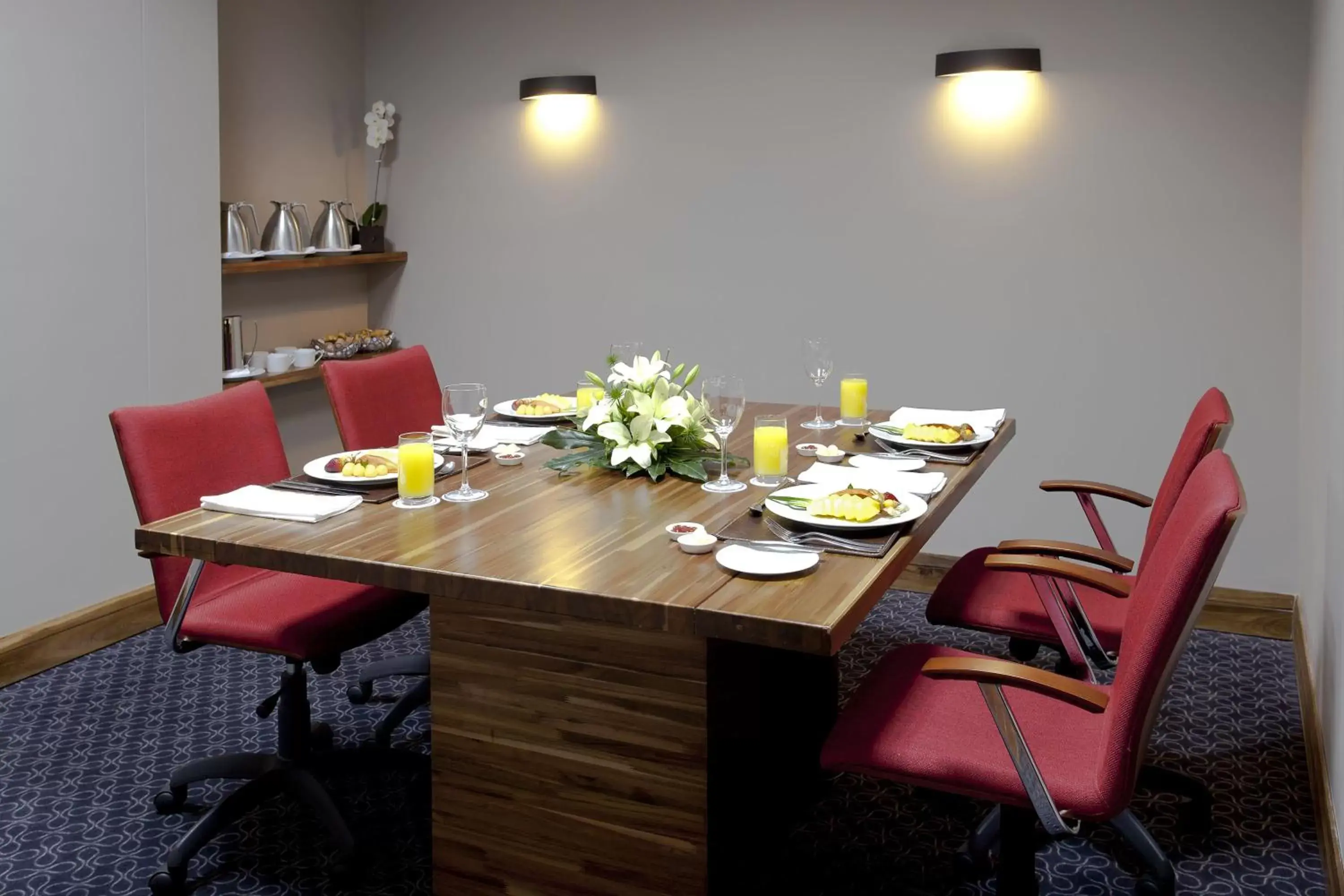 Dining area in Hotel Estelar Parque de la 93