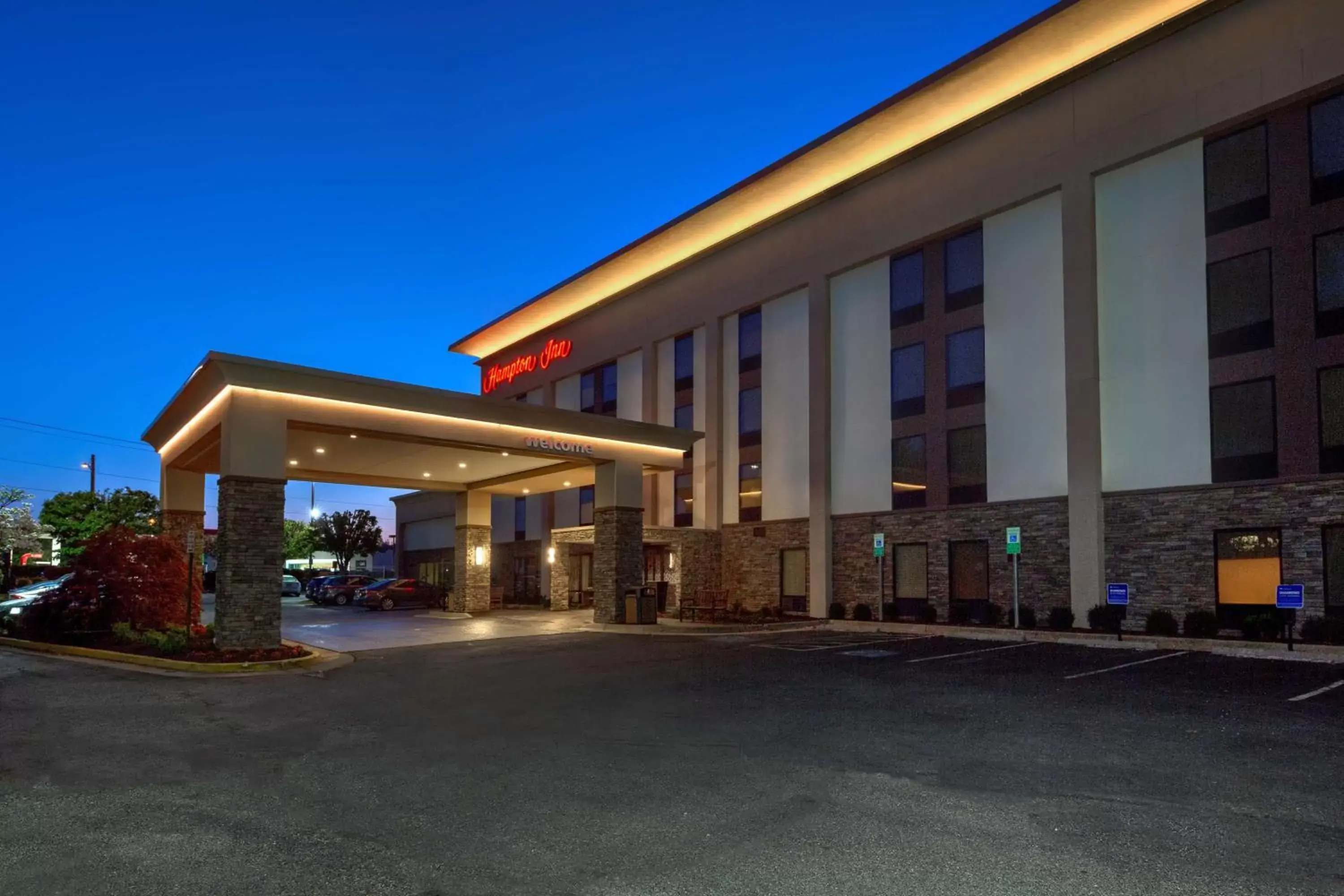 Property building in Hampton Inn Dumfries/Quantico Property building in Hampton Inn Dumfries/Quantico