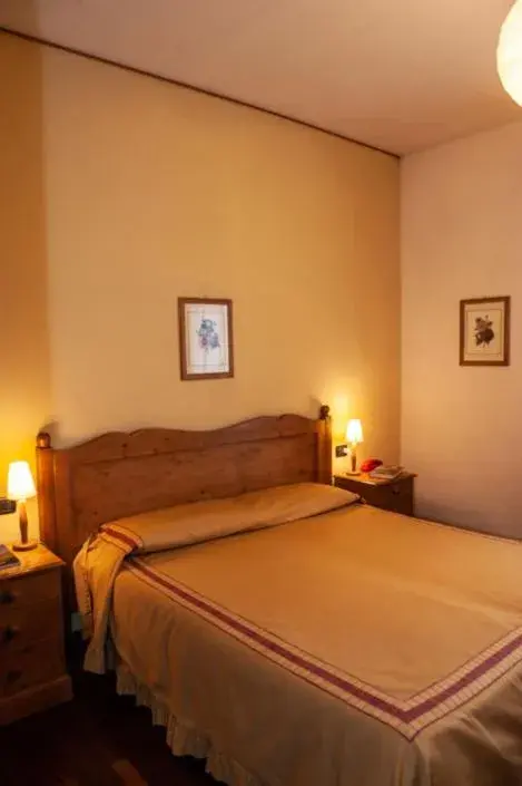 Bedroom, Bed in Hotel Melecchi