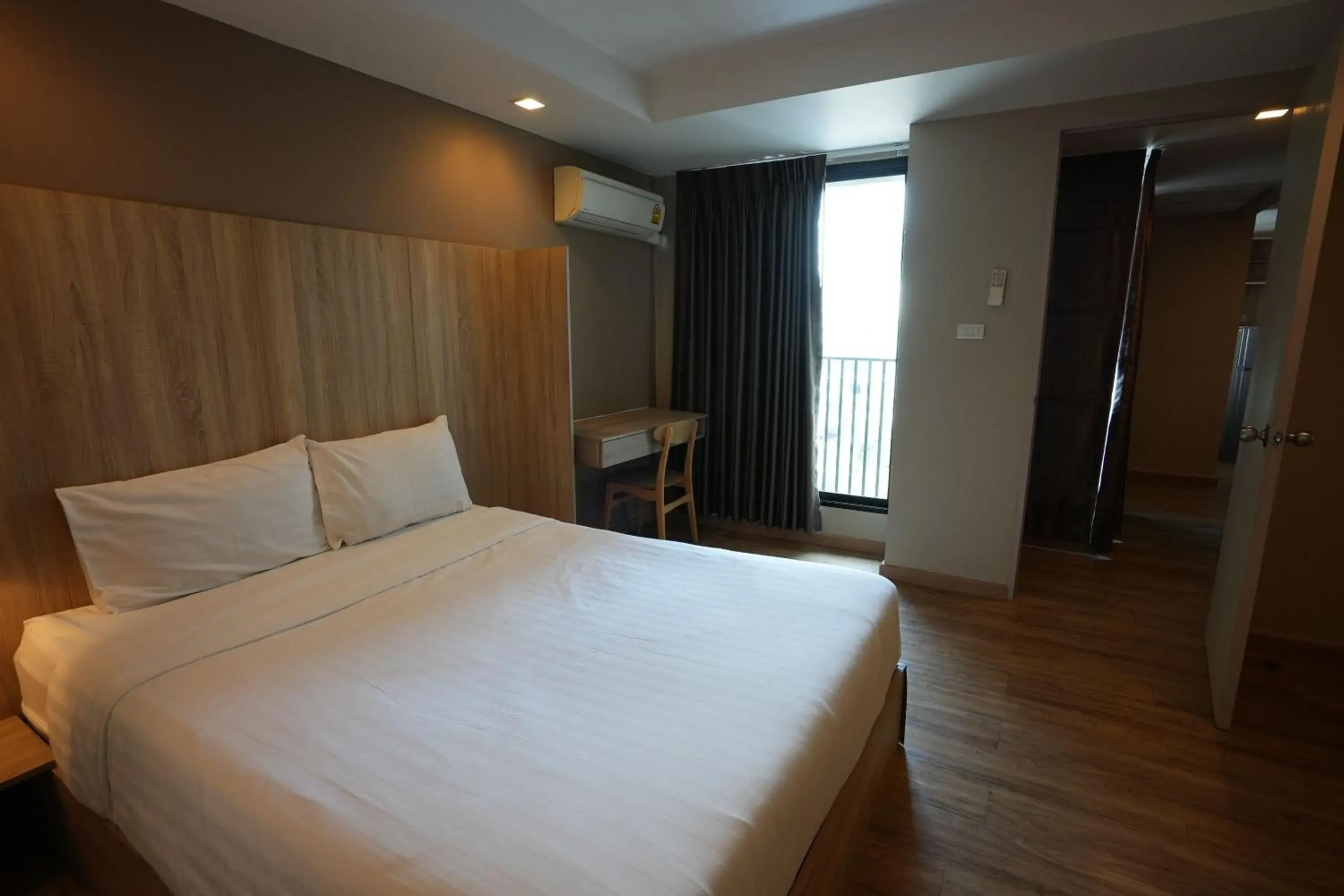 Bedroom, Bed in Baan Tanwa - MRT Ratchadapisek