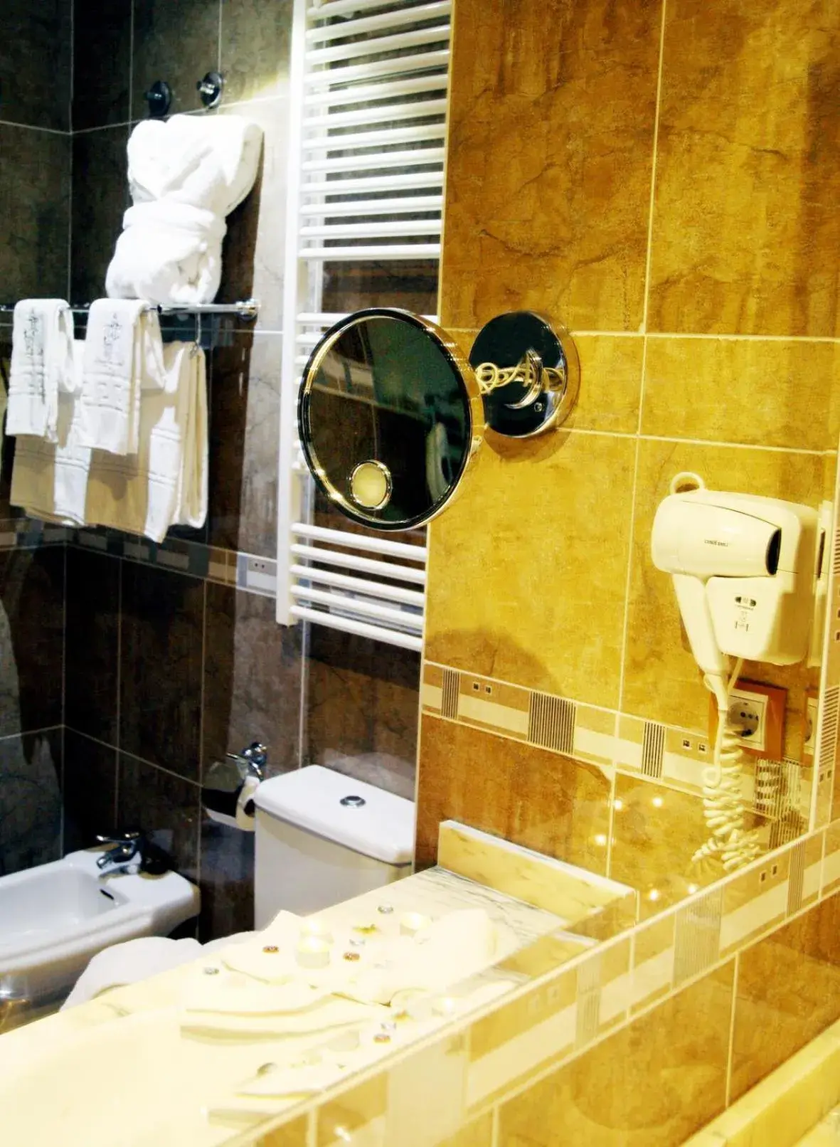 Triple Room with parking in Hotel & Spa María Manuela Triple Room with parking in Hotel & Spa María Manuela