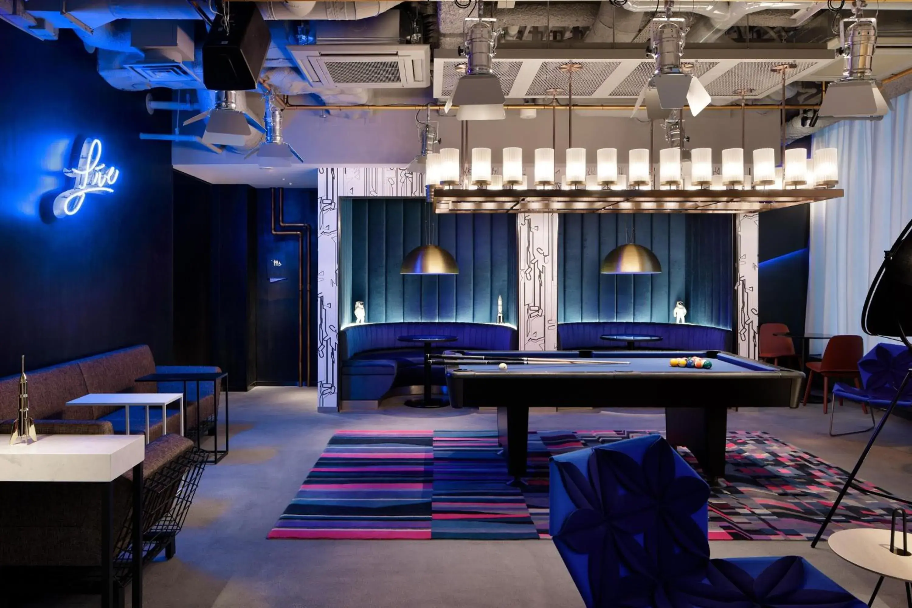 Lounge or bar, Billiards in Aloft Tokyo Ginza
