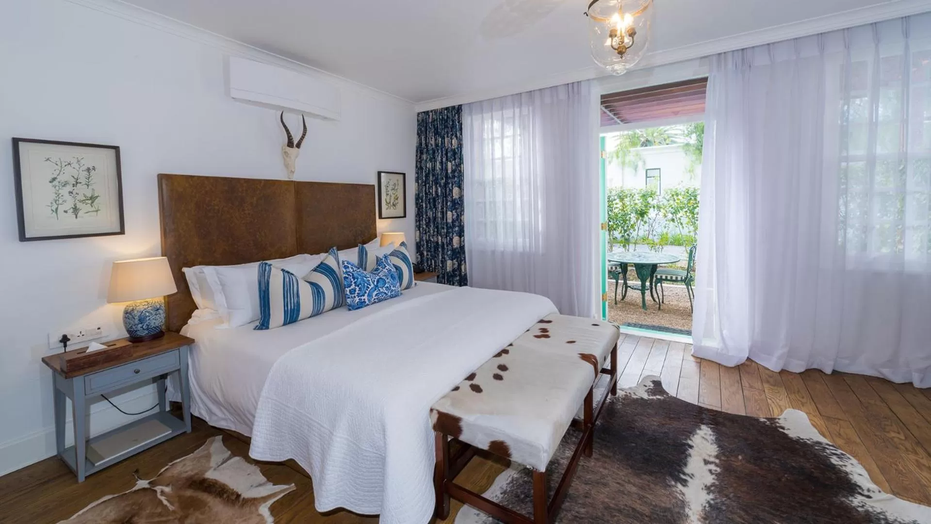 Bed in Drostdy Hotel