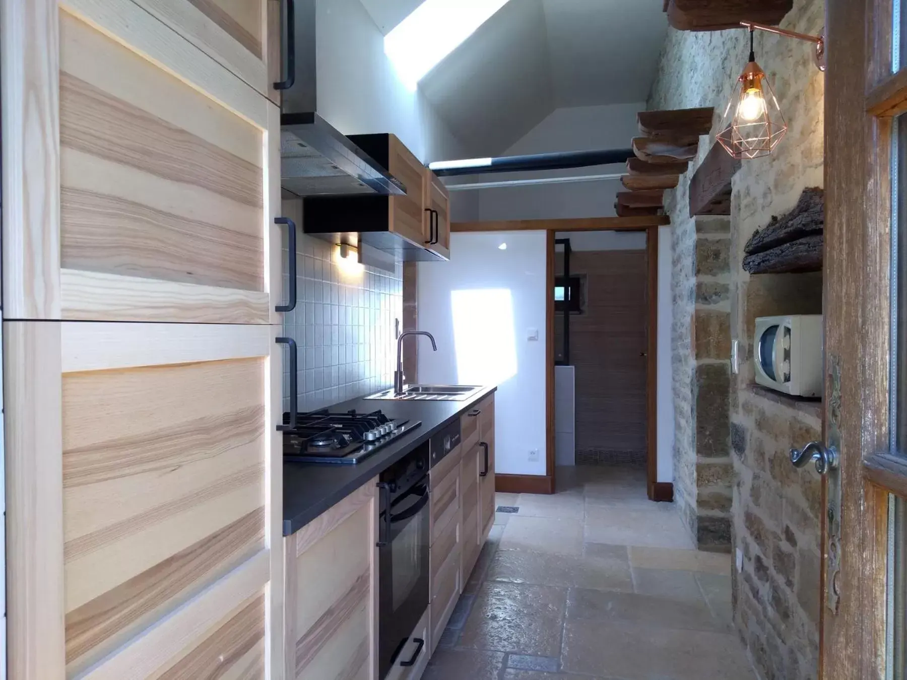 Communal kitchen, Kitchen/Kitchenette in Jardin des Sens, la Rente d'Eguilly