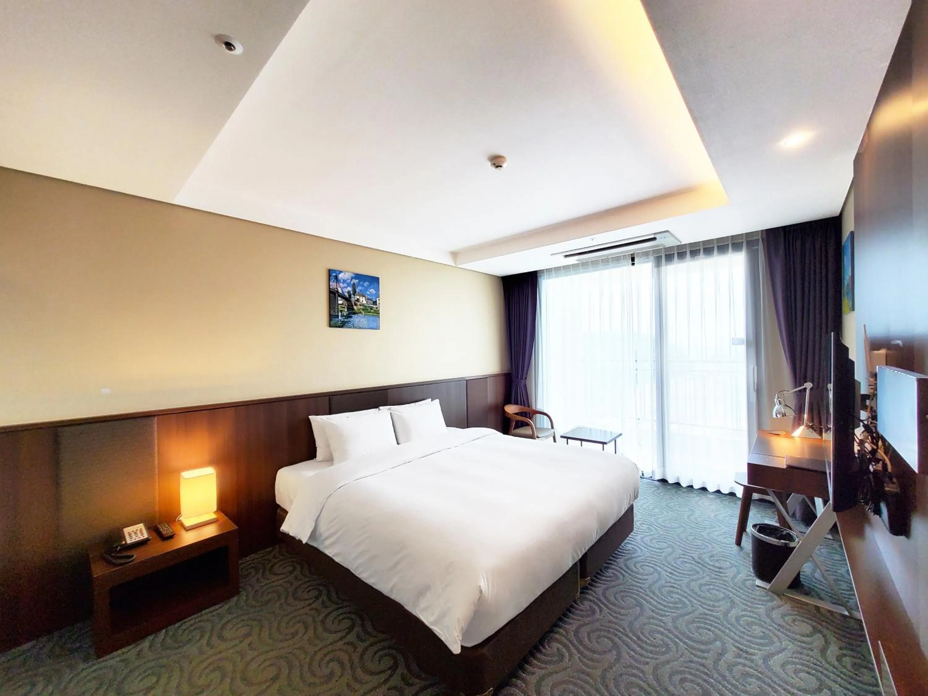 Bedroom, Bed in Ramada by Wyndham Gangwon Sokcho
