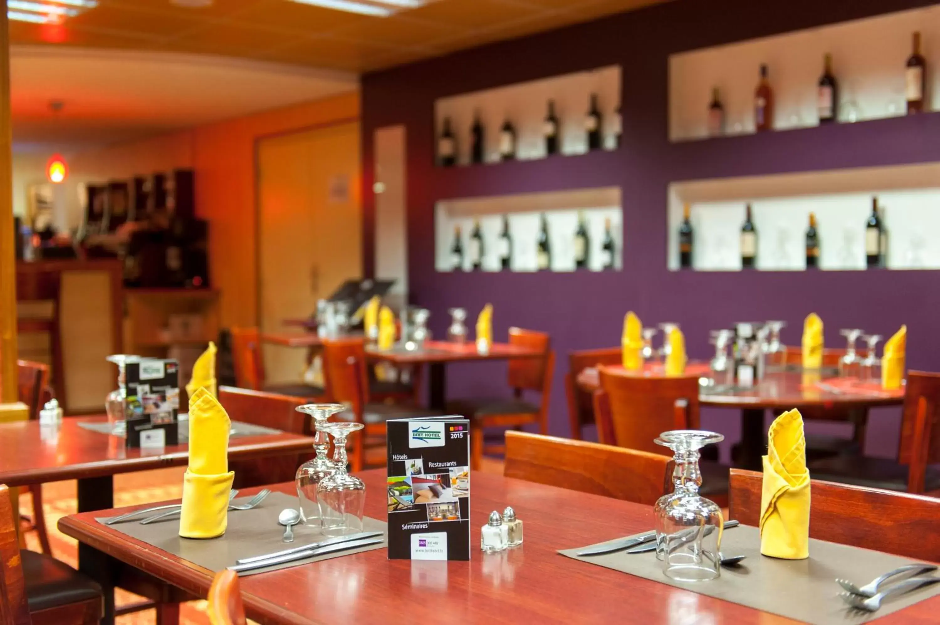 Lounge or bar, Restaurant/Places to Eat in Brit Hotel Agen - L'Aquitaine