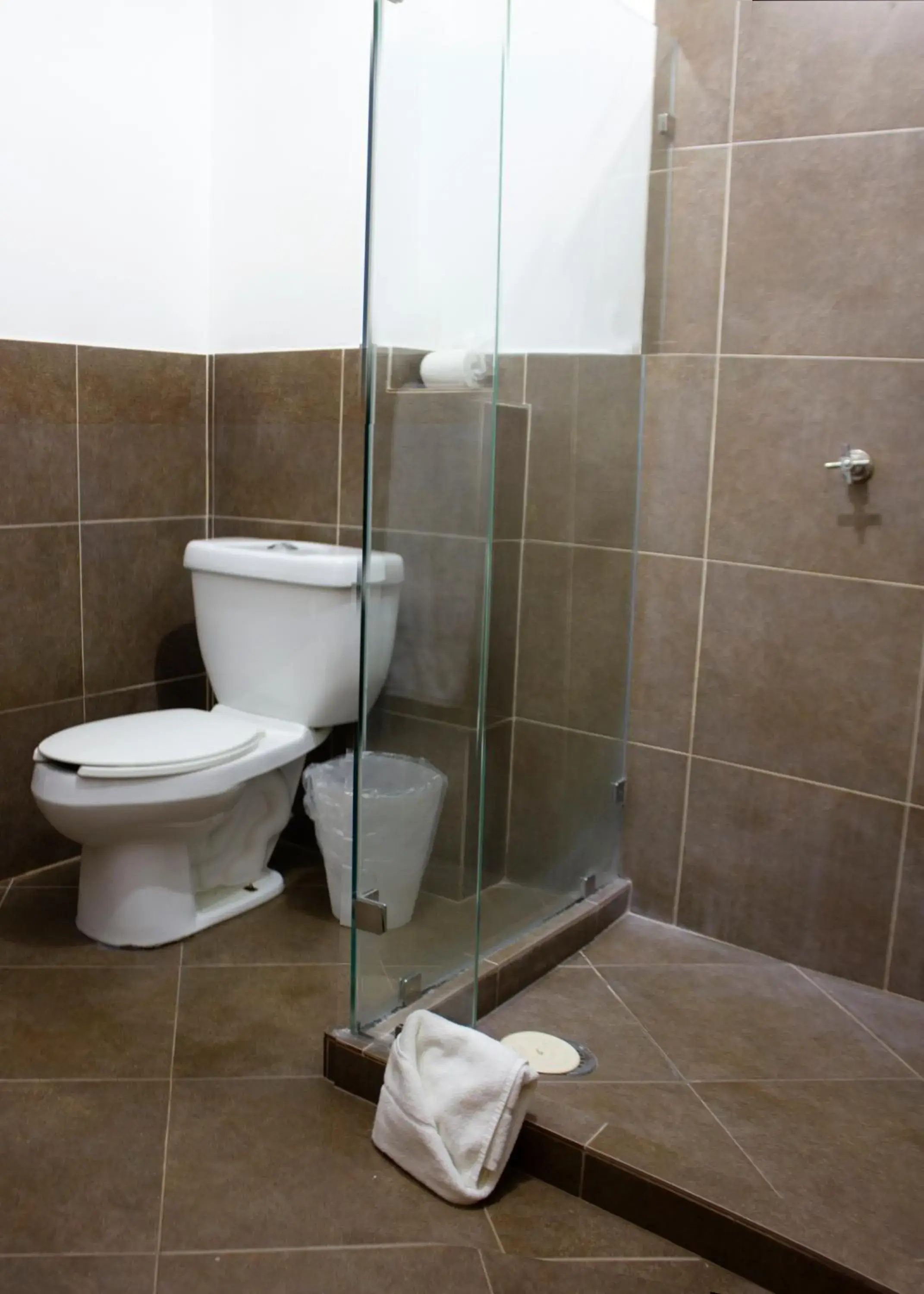 Toilet, Bathroom in Kuku Ruku Hotel