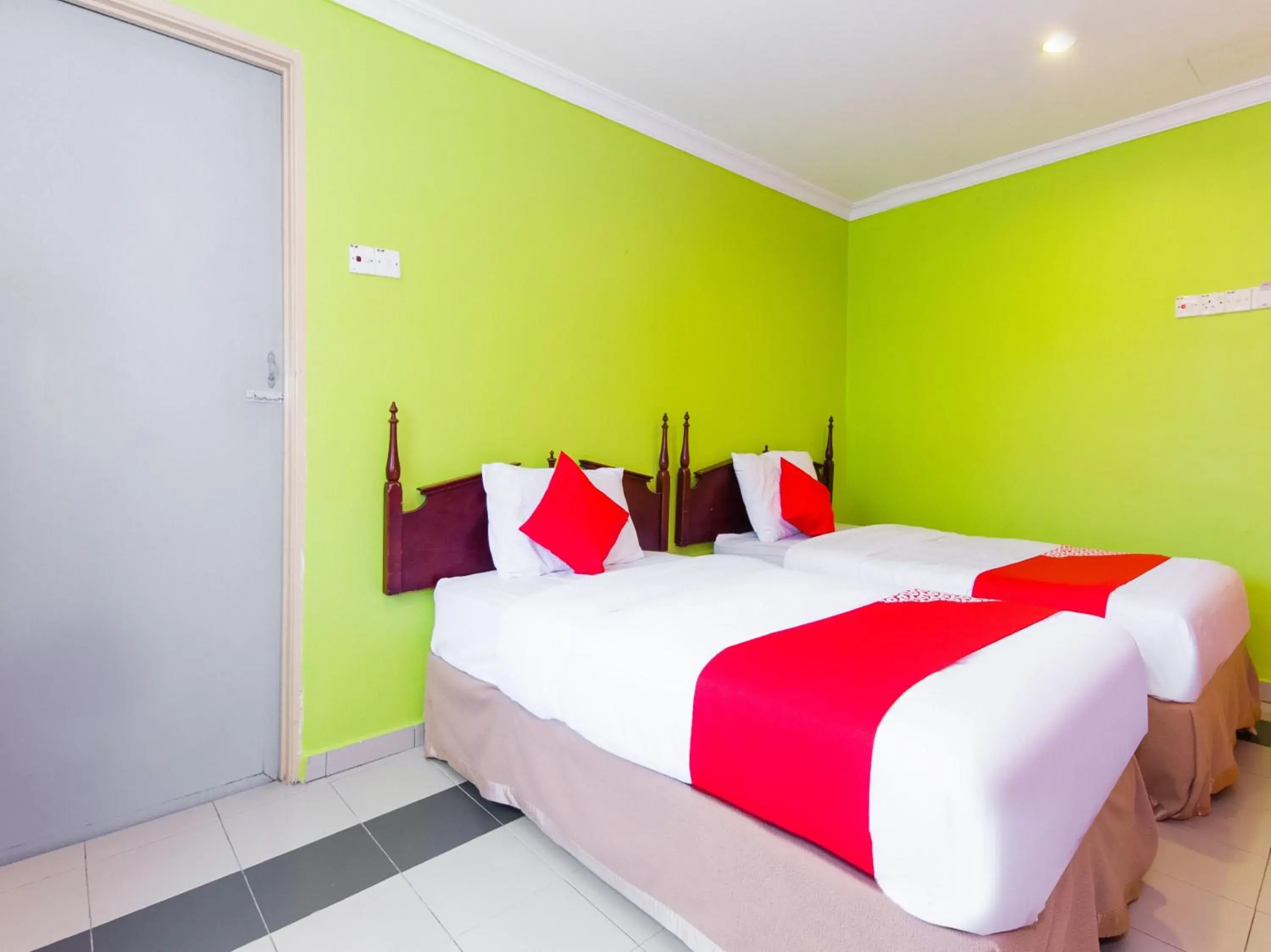 Bedroom, Bed in OYO 746 Hotel Comfort