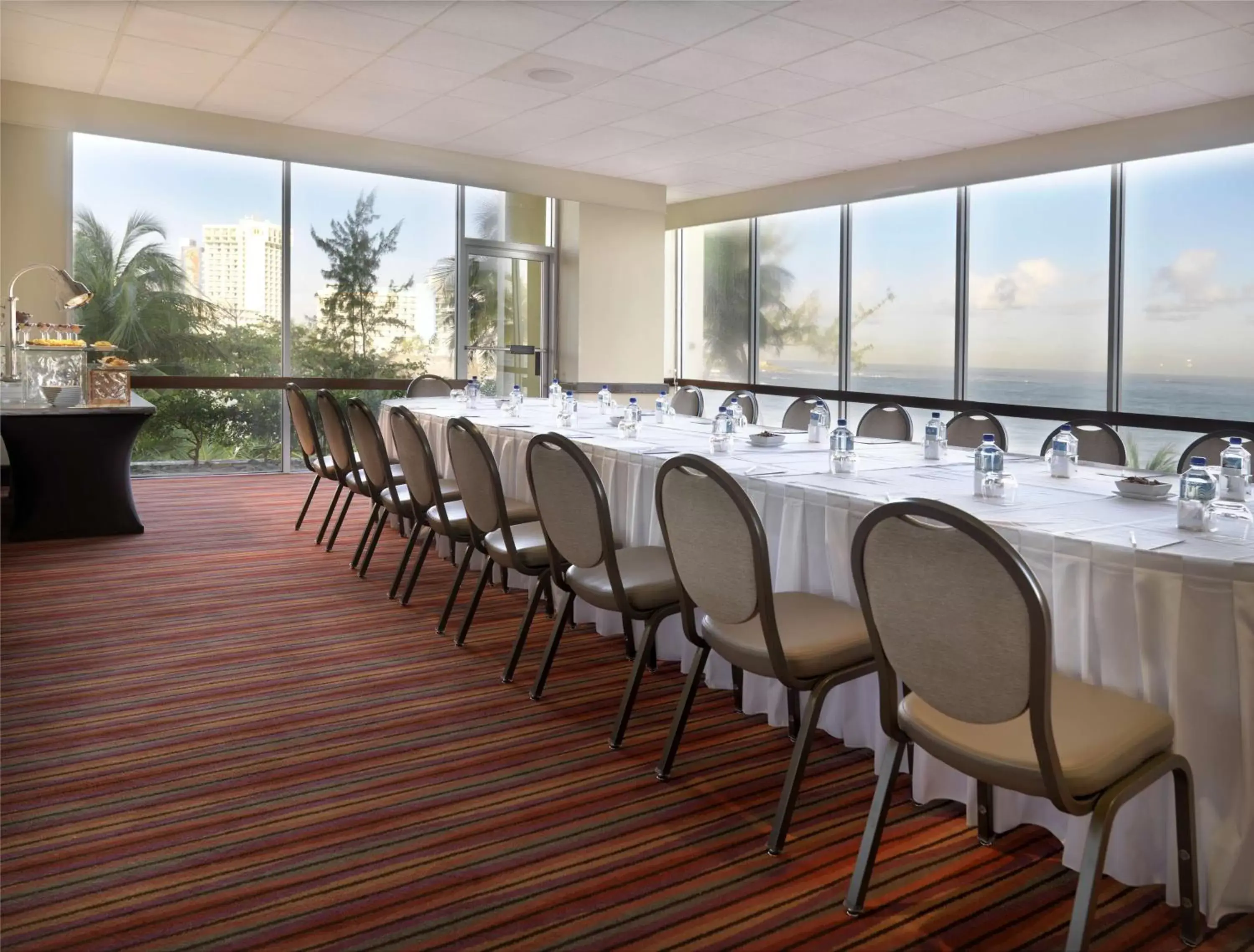 Meeting/conference room, Restaurant/Places to Eat in The Condado Plaza Hilton