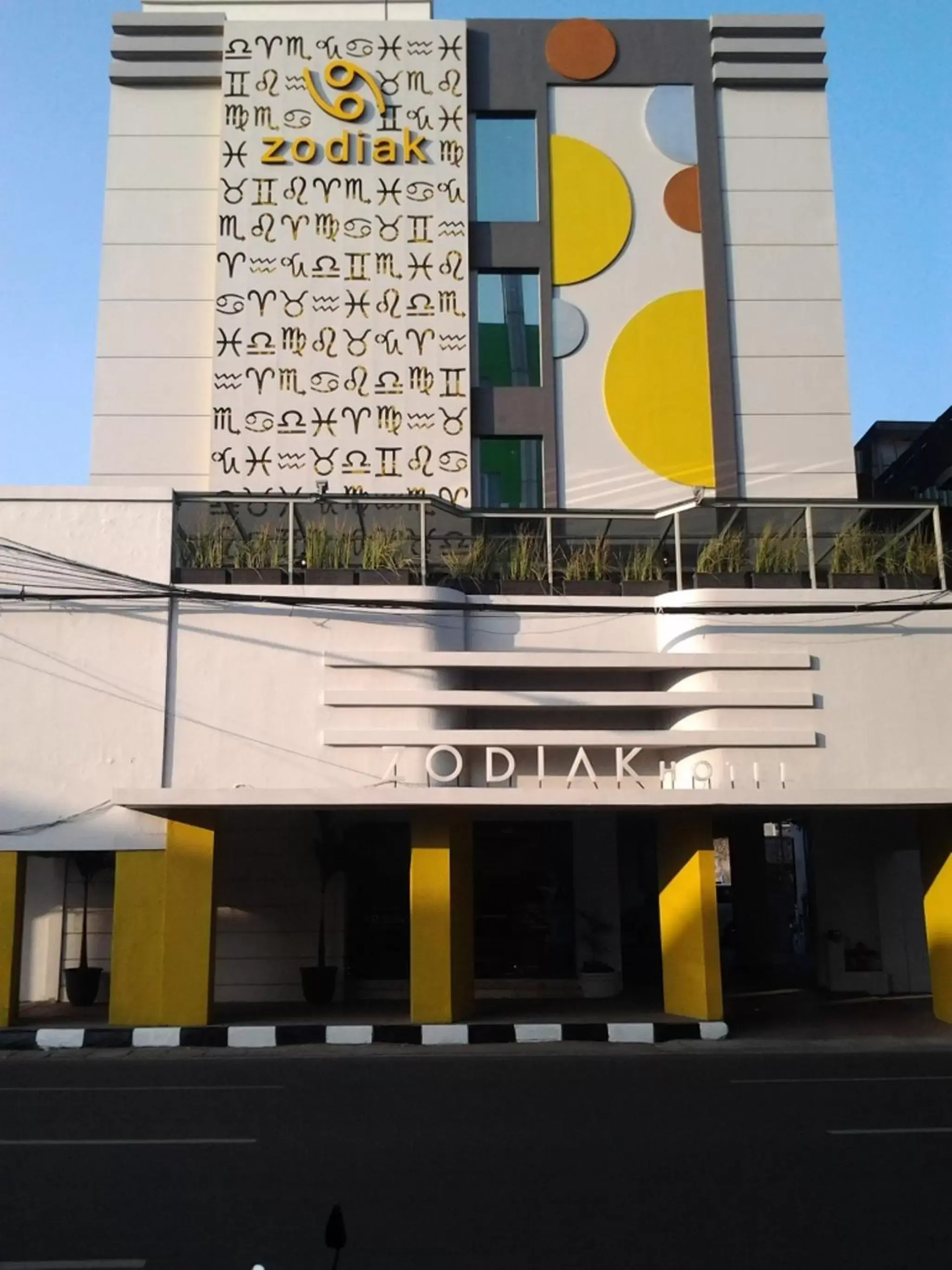 Facade/entrance, Property Building in Zodiak Asia Afrika by KAGUM Hotels