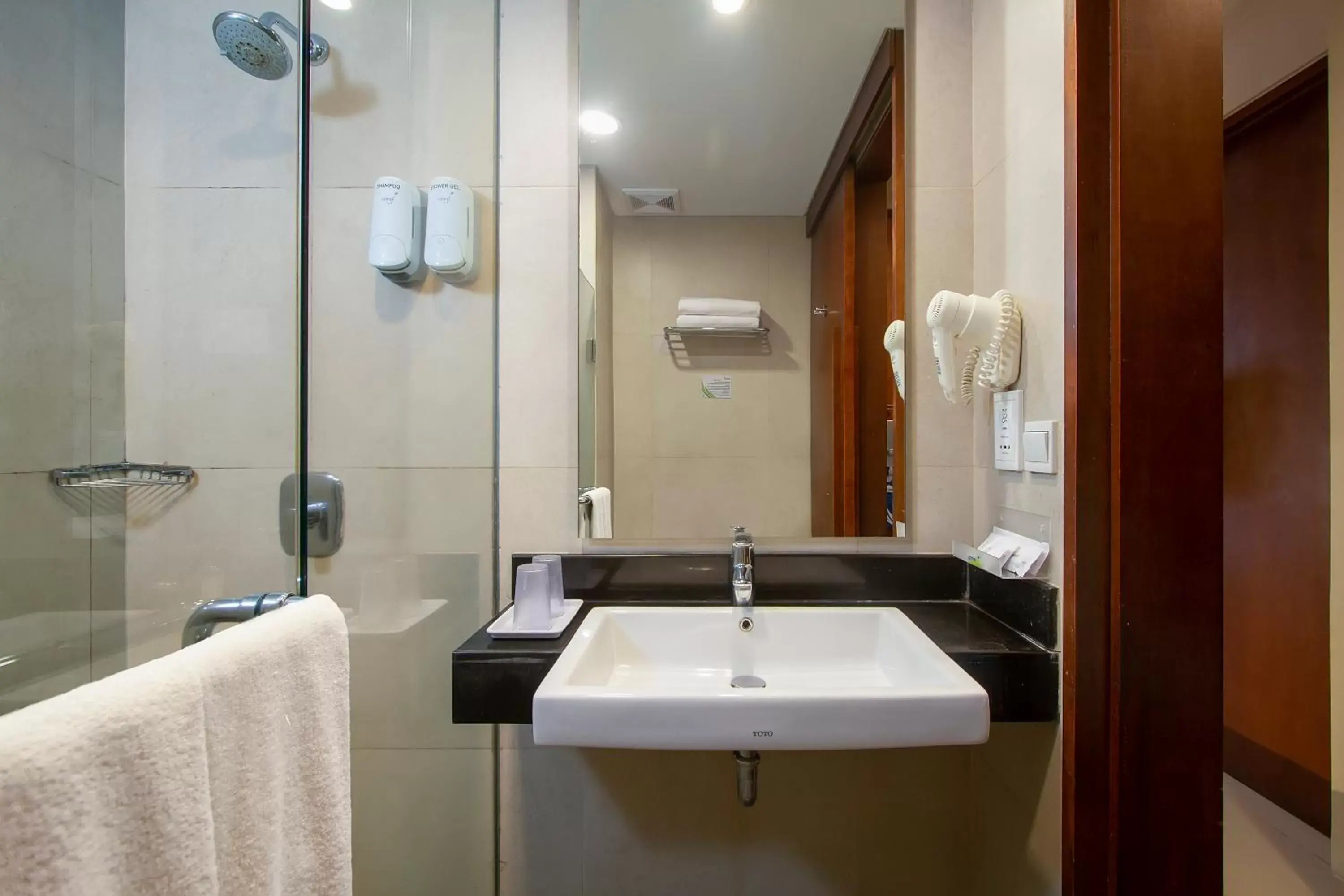 Bathroom in PrimeBiz Hotel Kuta