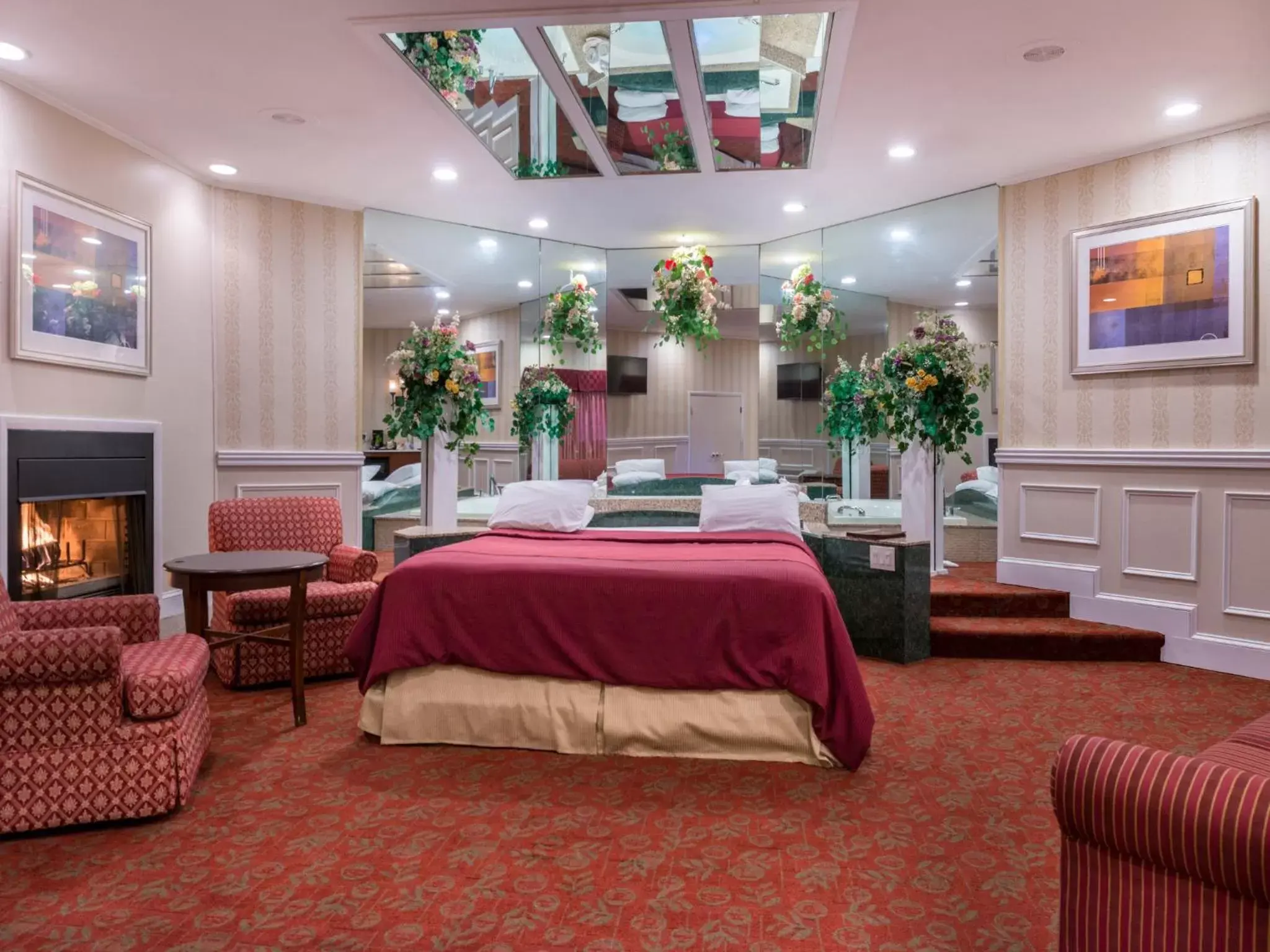 Bed, Spa/Wellness in Inn of The Dove Romantic Luxury & Business Suites