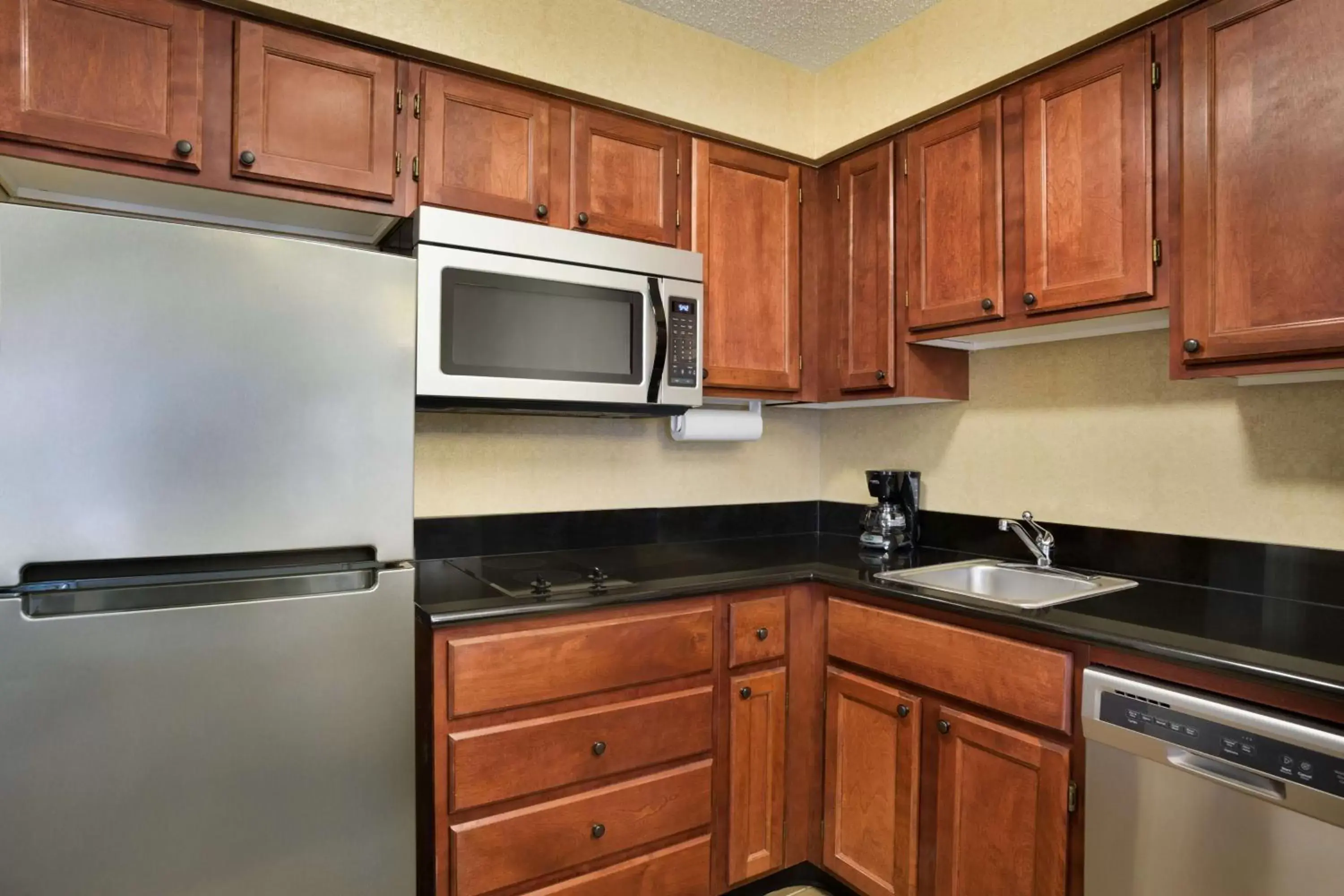 Kitchen or kitchenette, Kitchen/Kitchenette in Homewood Suites by Hilton Houston-Willowbrook Mall