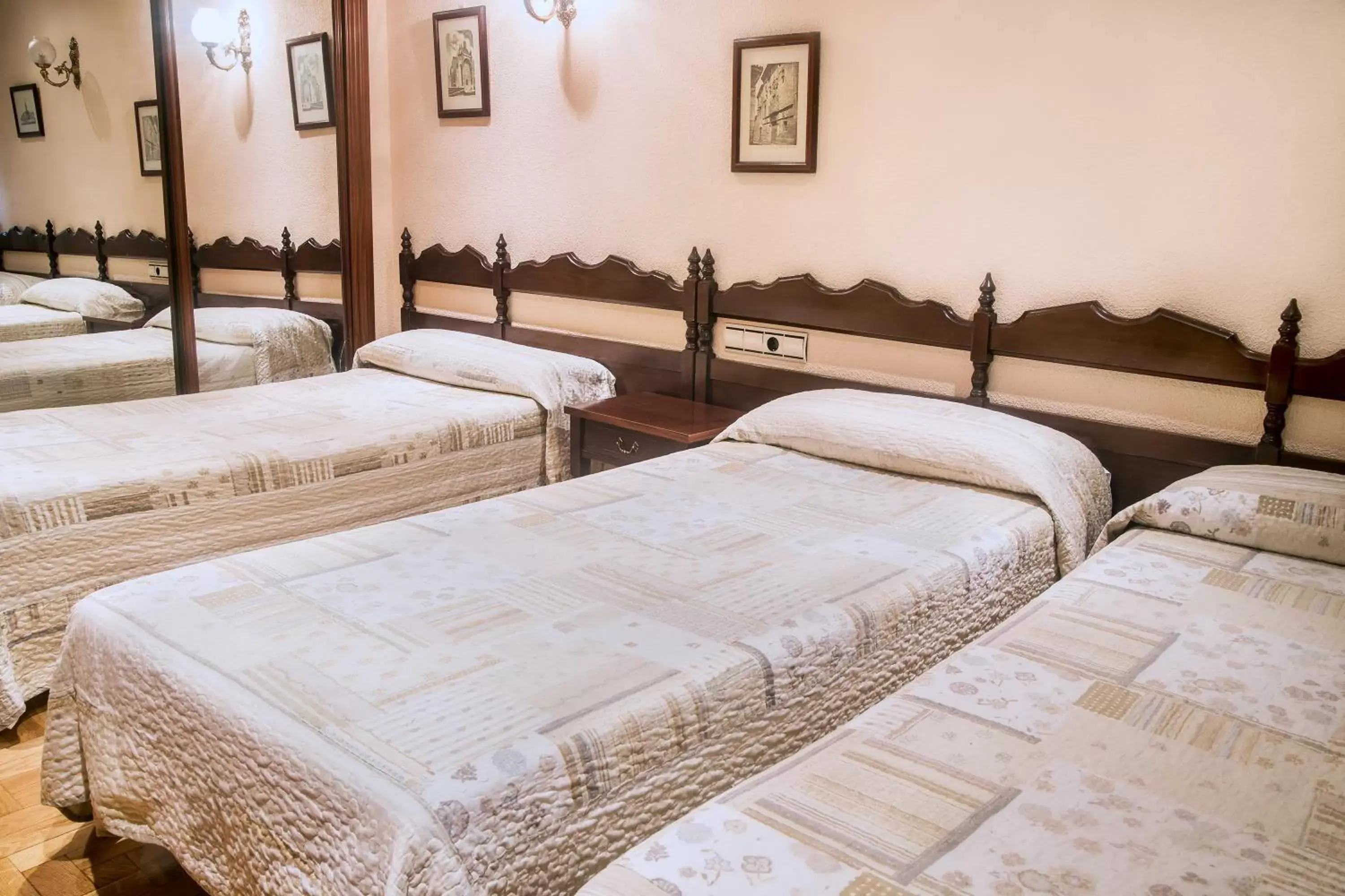Photo of the whole room, Bed in Hotel Residencia Castellano I