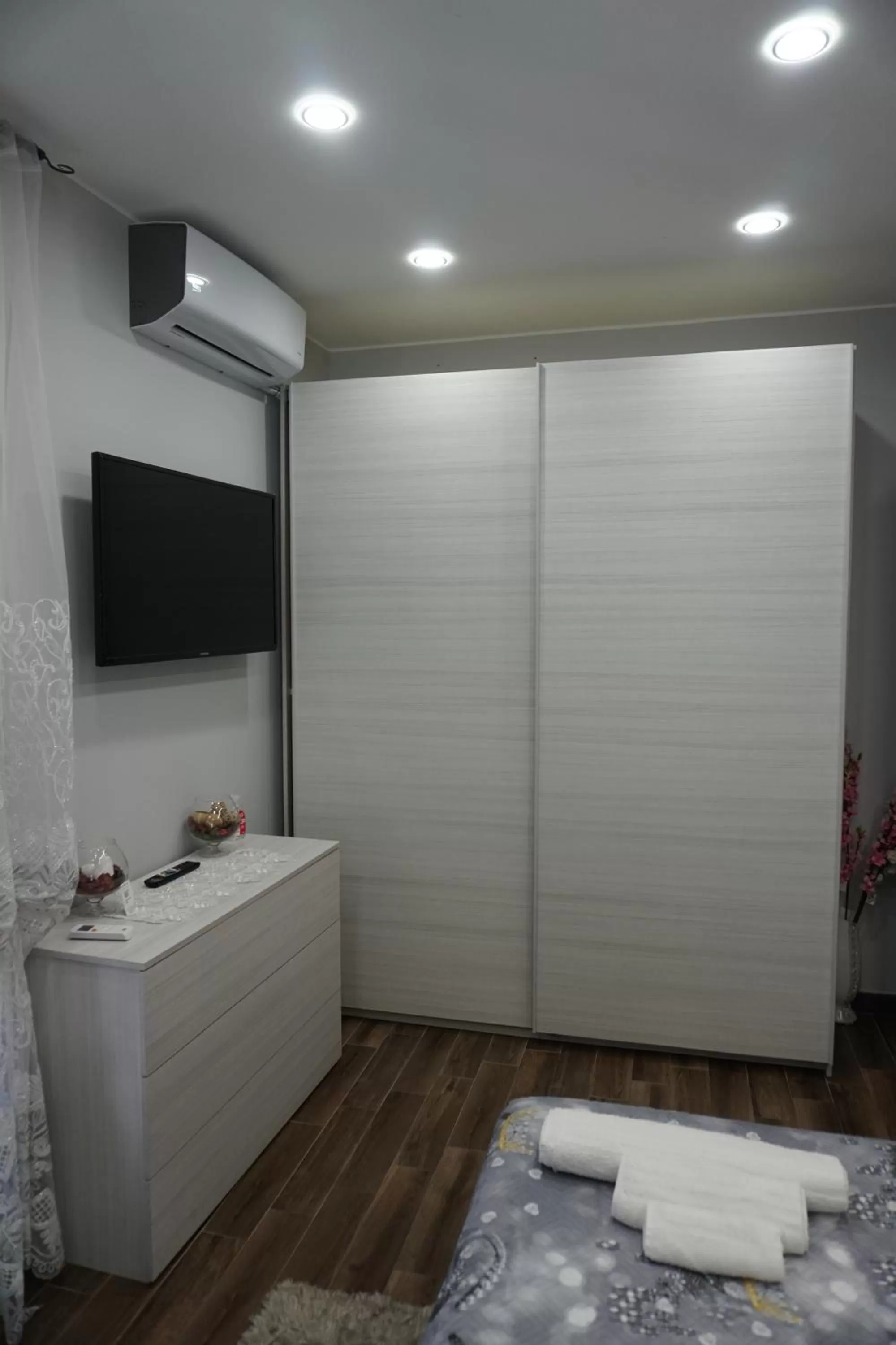 Photo of the whole room in B&B porta Garibaldi