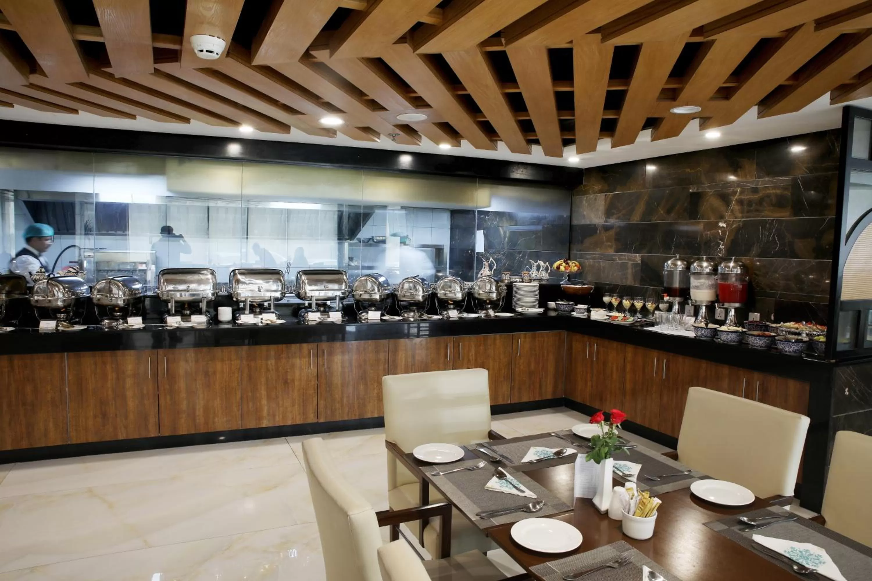 Restaurant/places to eat in Avari Xpress Multan