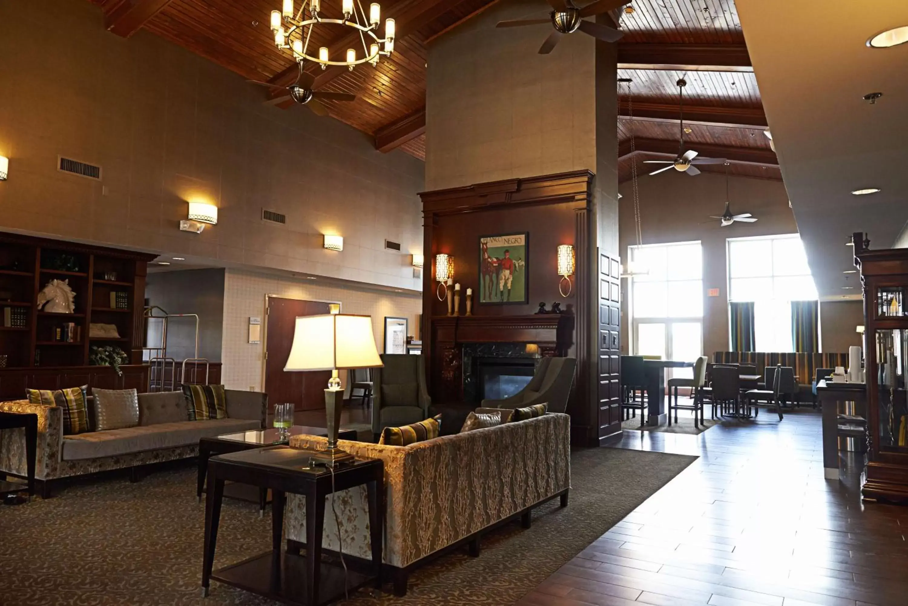 Lobby or reception, Lounge/Bar in Hampton Inn & Suites Scottsburg