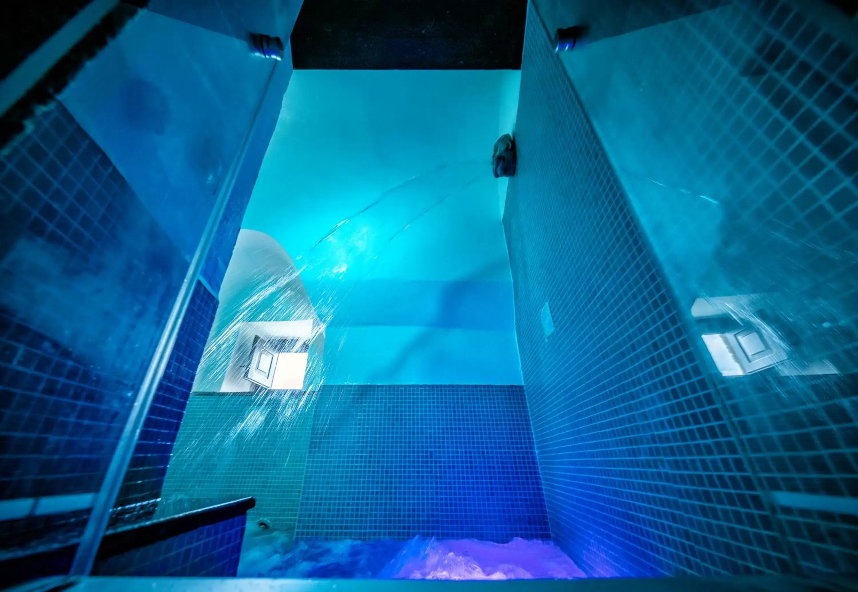 Bathroom, Swimming Pool in Castello di Limatola