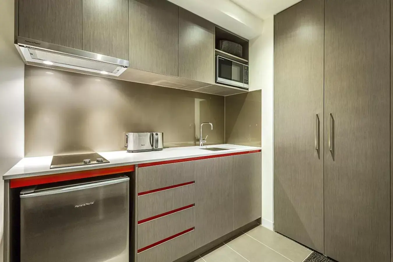 Kitchen or kitchenette, Kitchen/Kitchenette in Corporate Living Accommodation Abbotsford