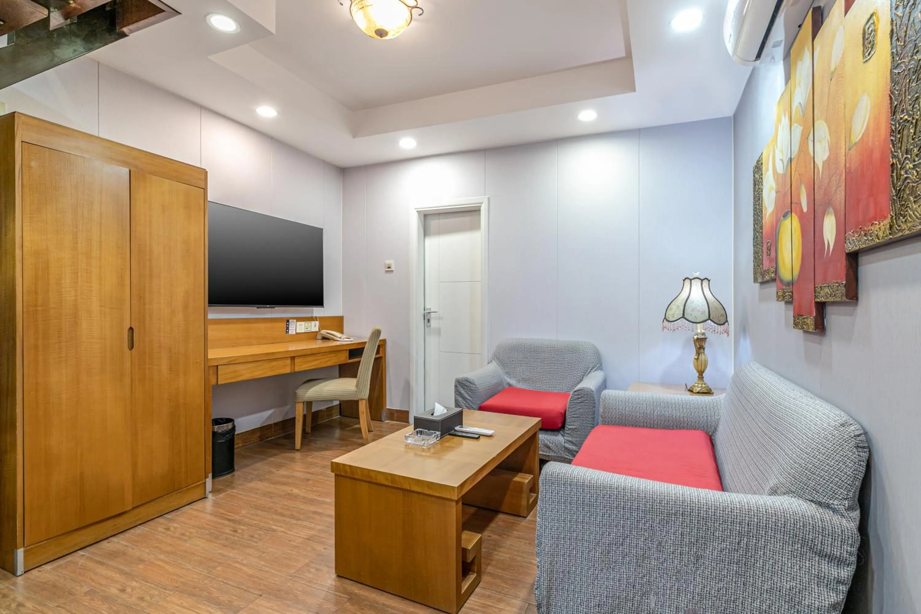 Seating Area in Guangzhou The Royal Garden Hotel