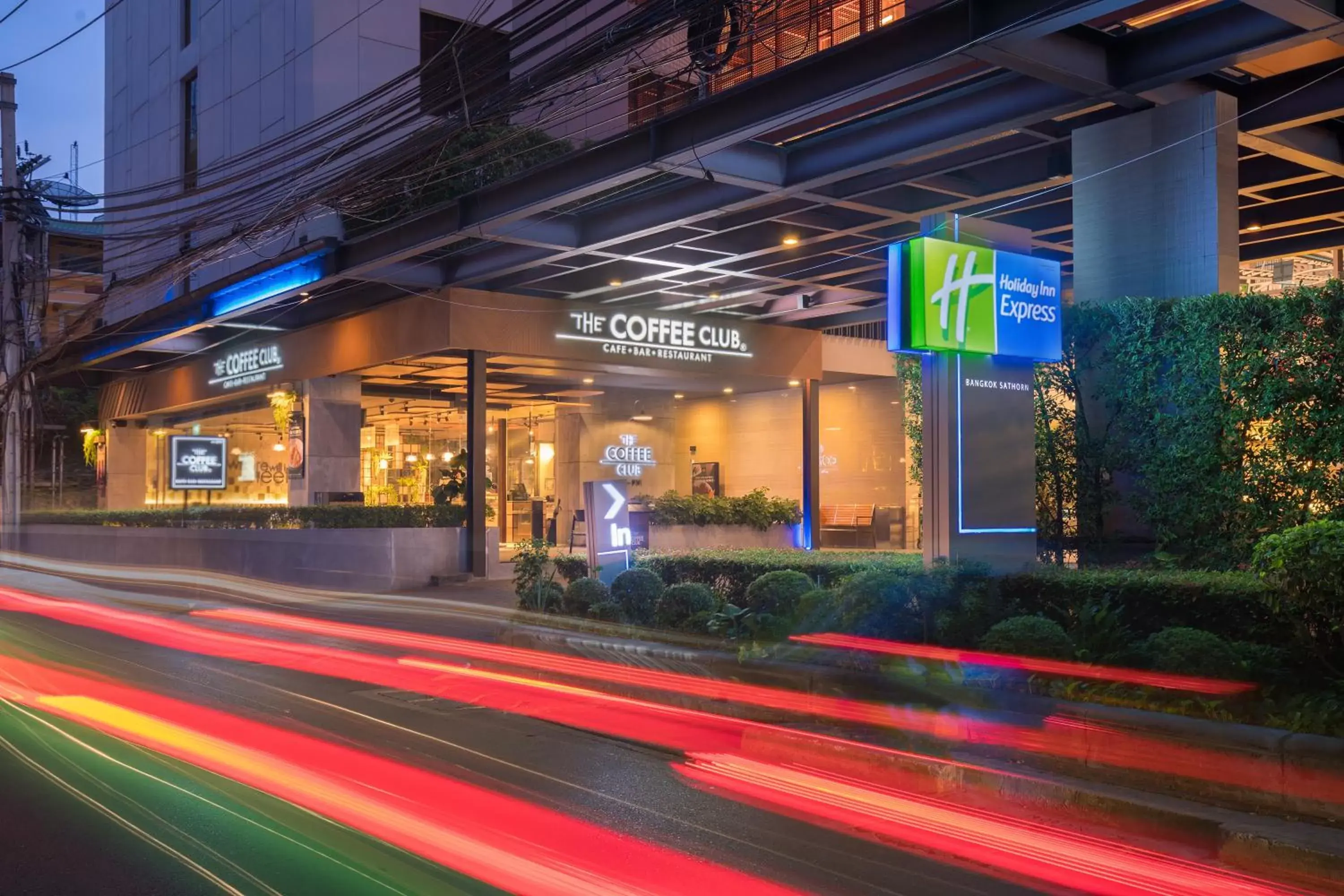 Restaurant/places to eat in Holiday Inn Express Bangkok Sathorn, an IHG Hotel