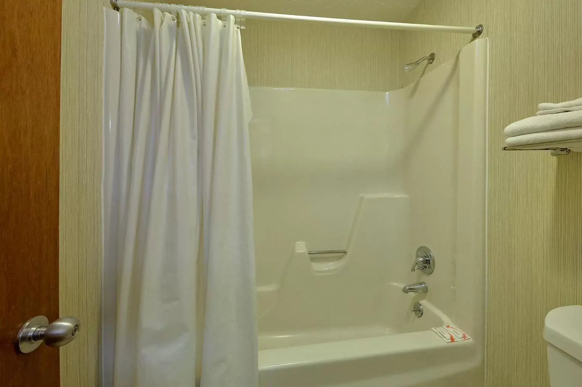 Shower, Bathroom in Vacation Lodge