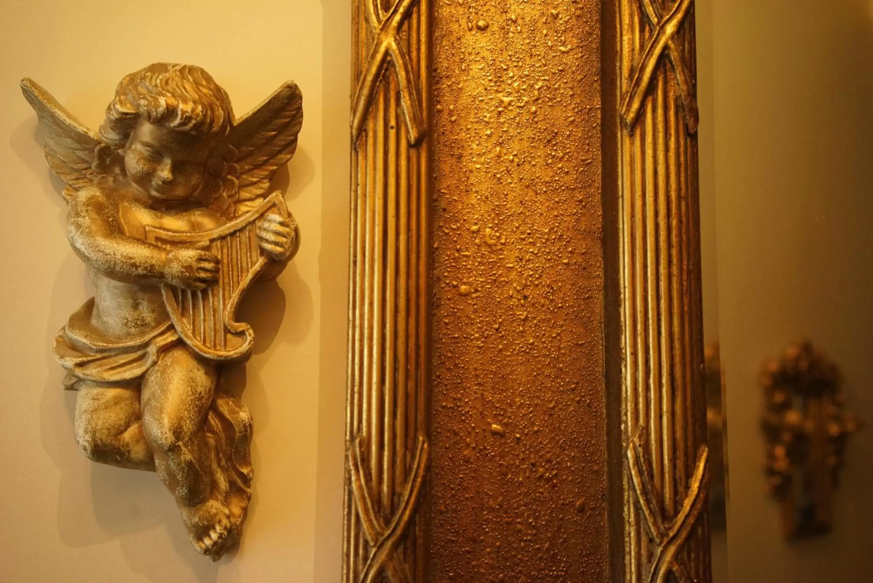 Decorative detail in Elm Tree Lodge