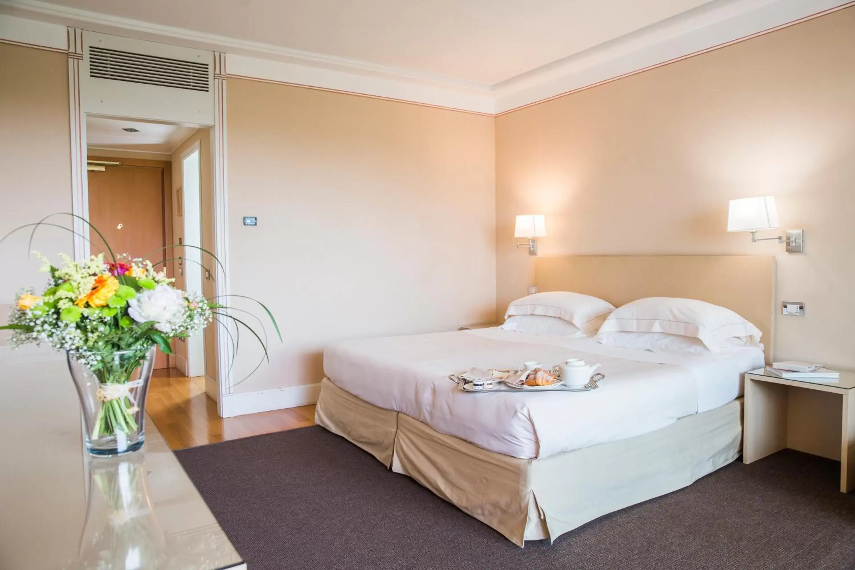 Bed in Hotel Acquaviva Del Garda