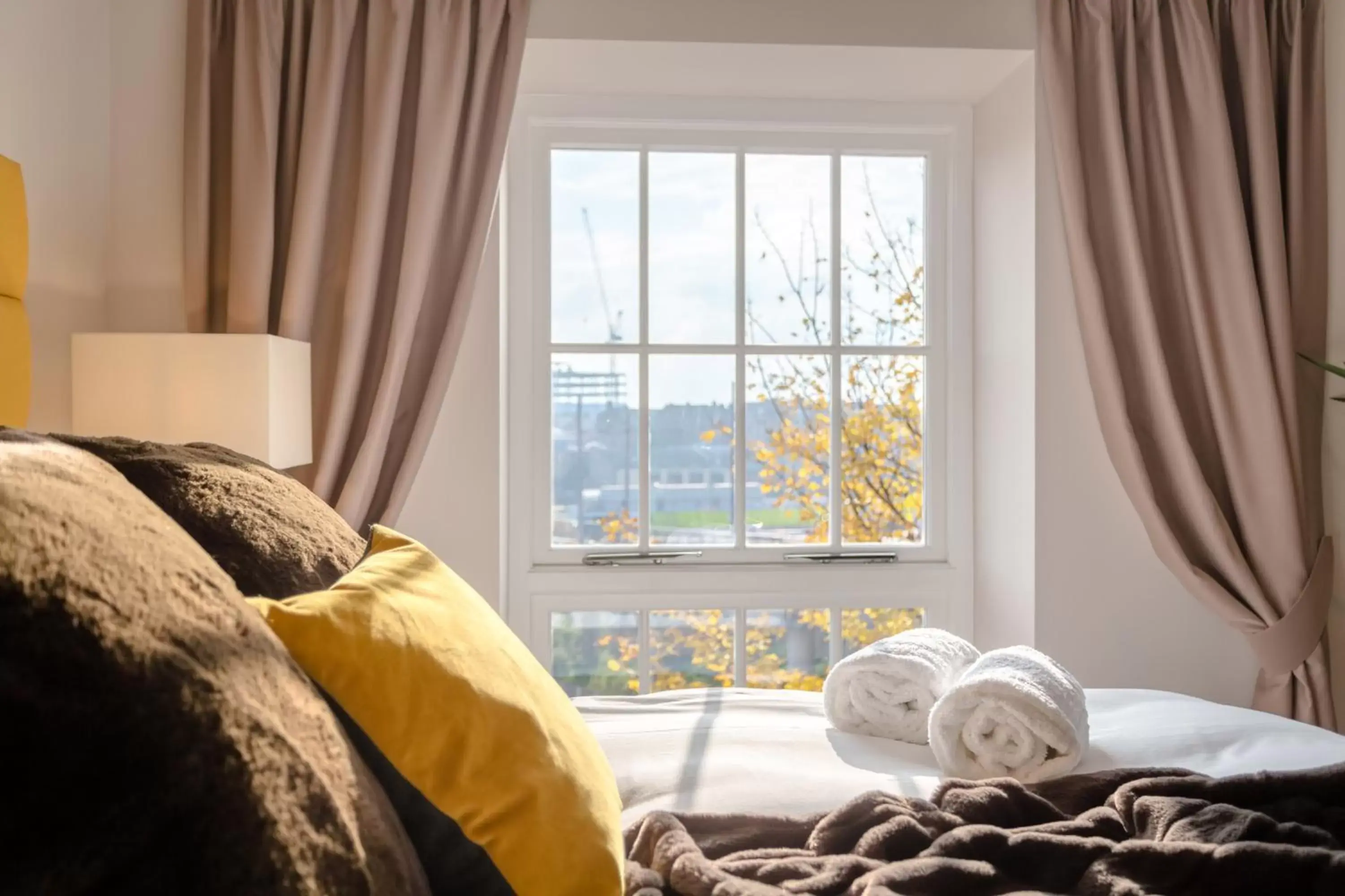 Bedroom, Bed in Heritage Mews Nottingham