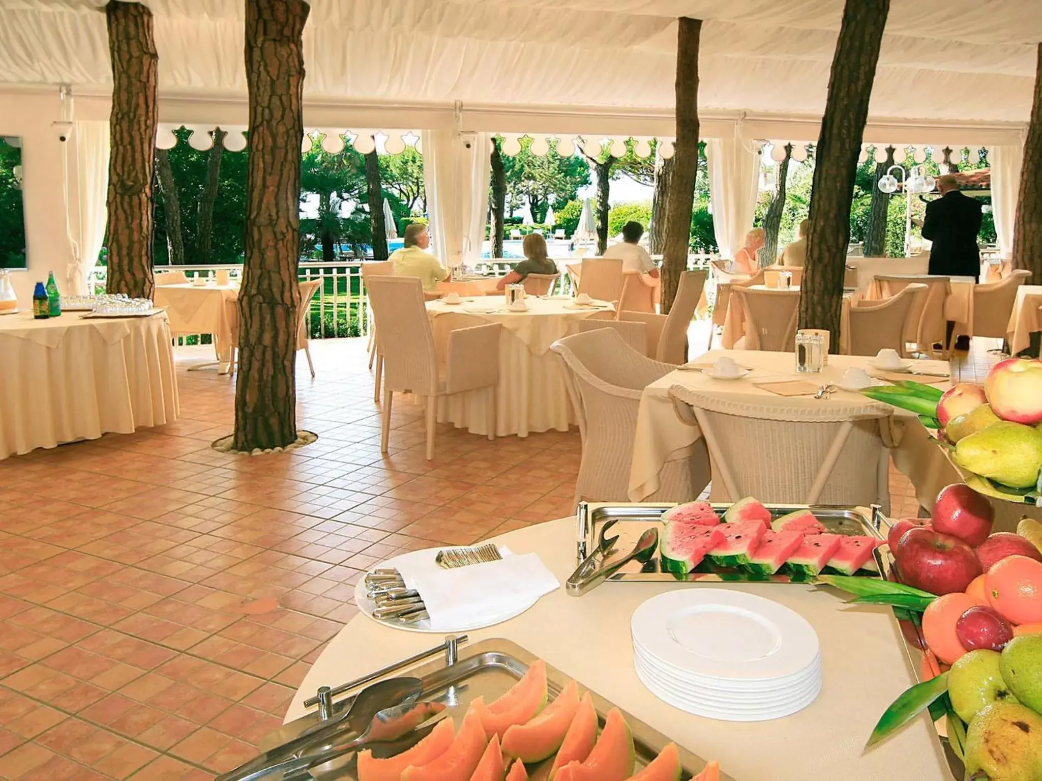 Restaurant/places to eat, Banquet Facilities in Hotel Maracaibo