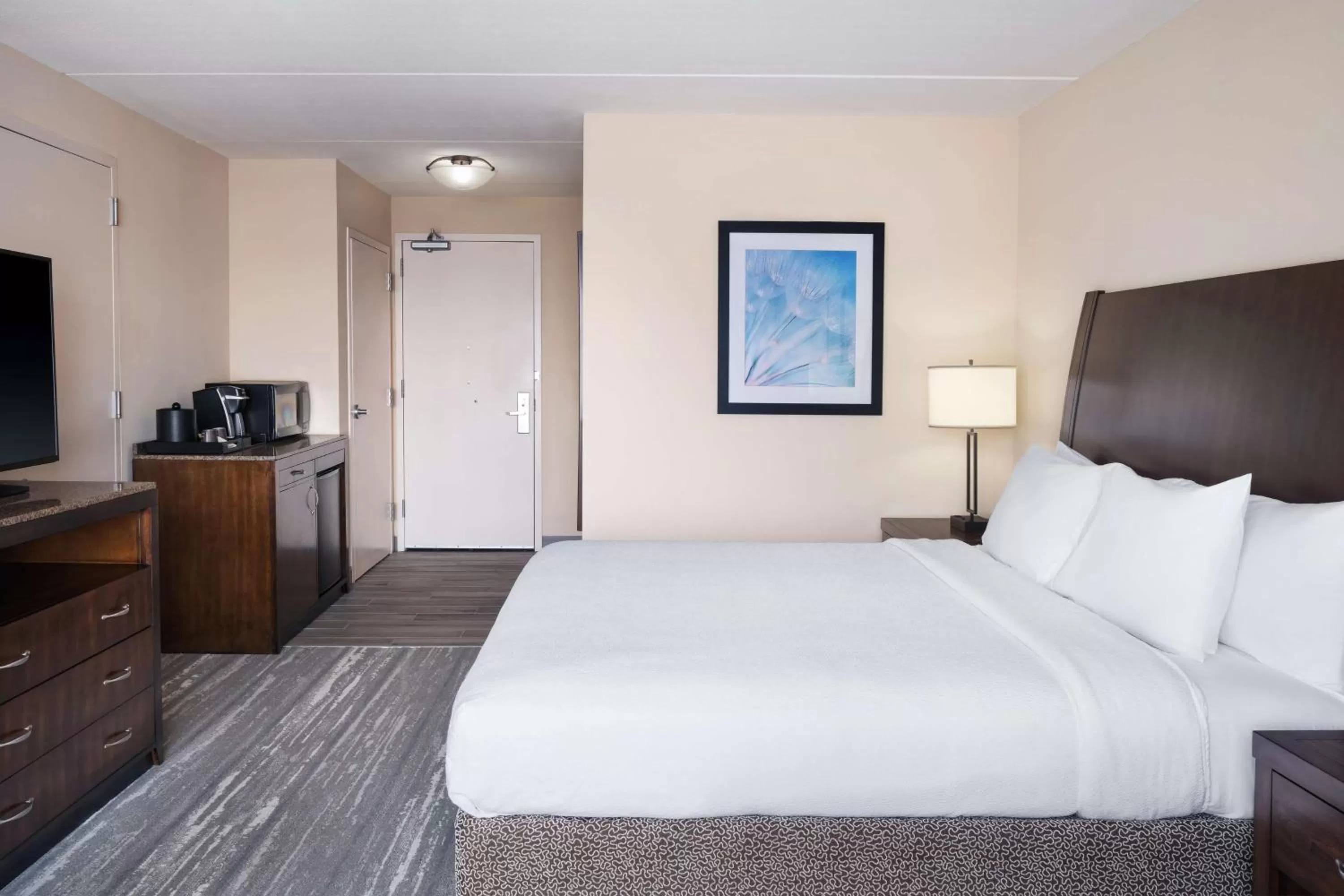 Bed in Hilton Garden Inn Houston/Bush Intercontinental Airport